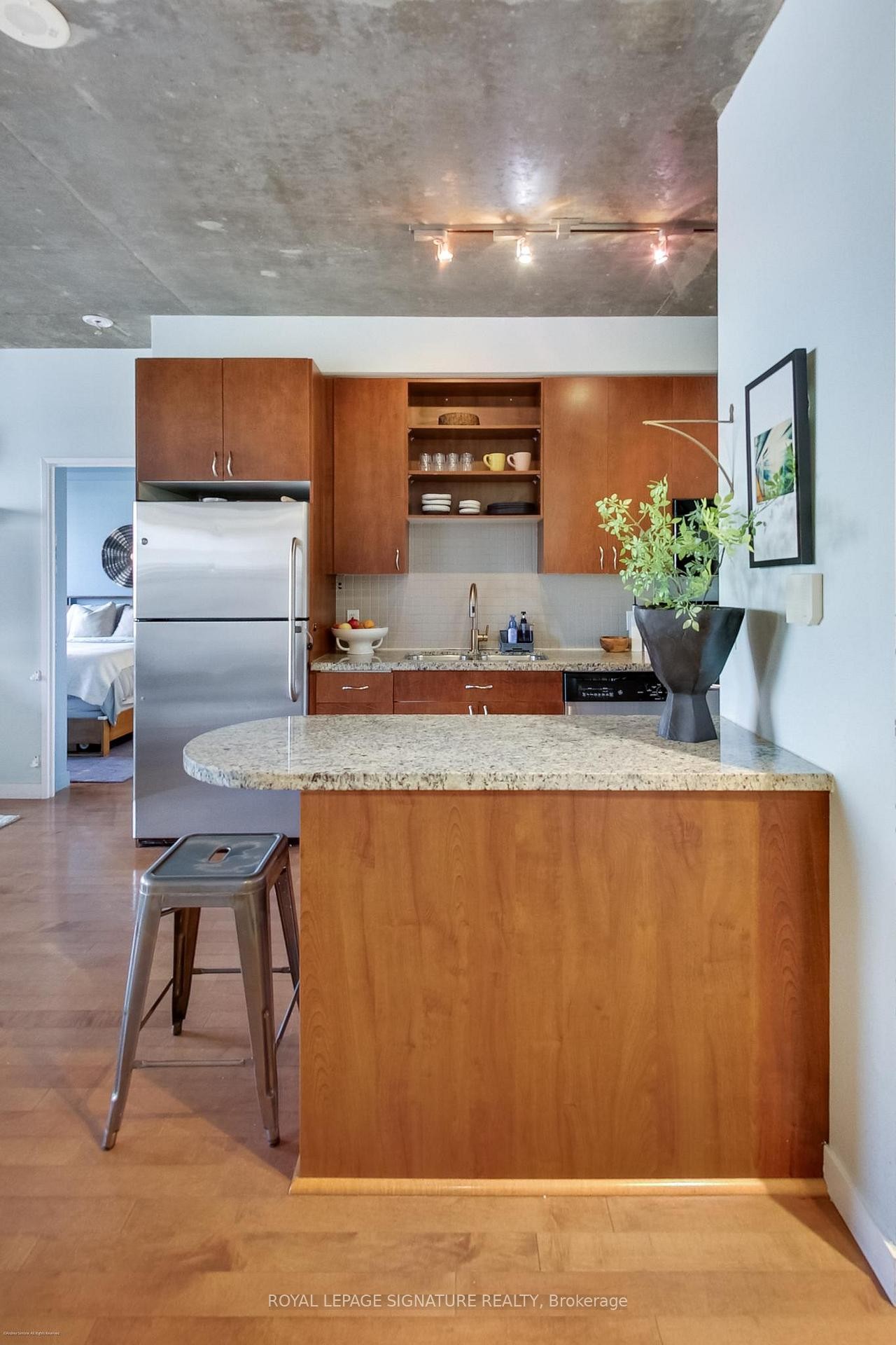 









1005


King

Street West, 718,
Toronto,




ON
M6K 3M8

