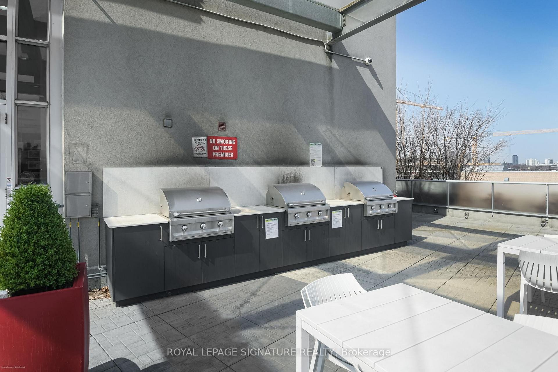 









1005


King

Street West, 718,
Toronto,




ON
M6K 3M8

