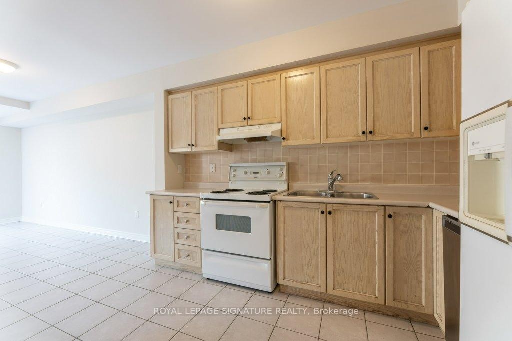 









55


Pottery

Place,
Vaughan,




ON
L4L 9H5

