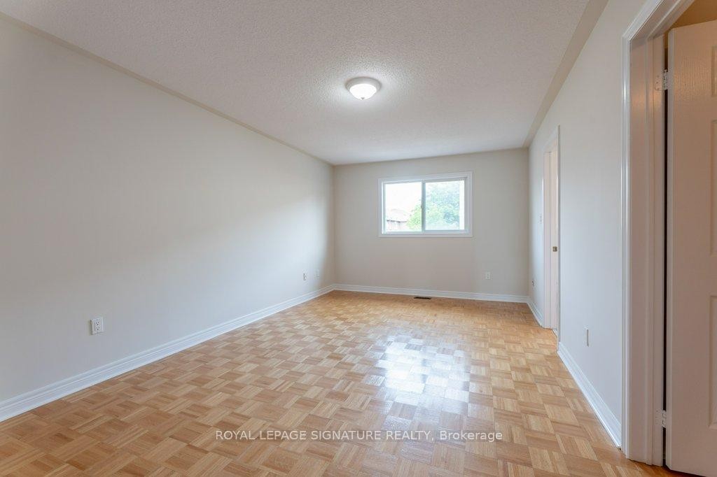 









55


Pottery

Place,
Vaughan,




ON
L4L 9H5

