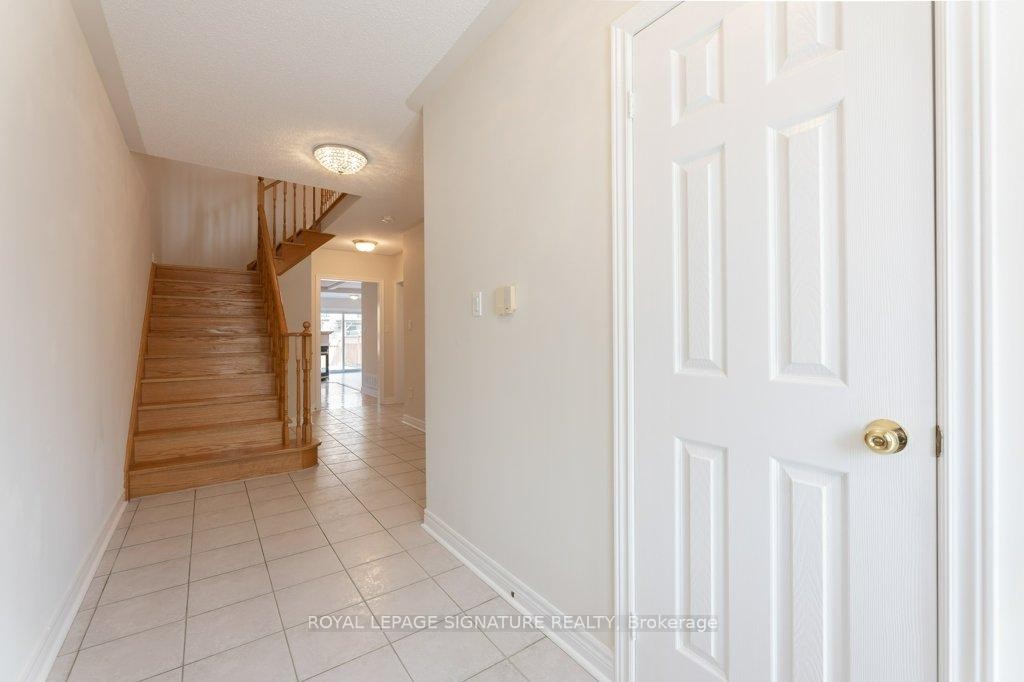 









55


Pottery

Place,
Vaughan,




ON
L4L 9H5

