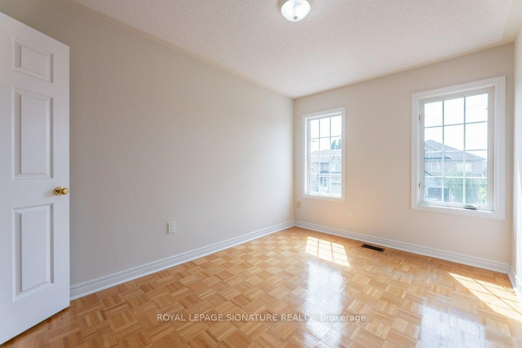 









55


Pottery

Place,
Vaughan,




ON
L4L 9H5

