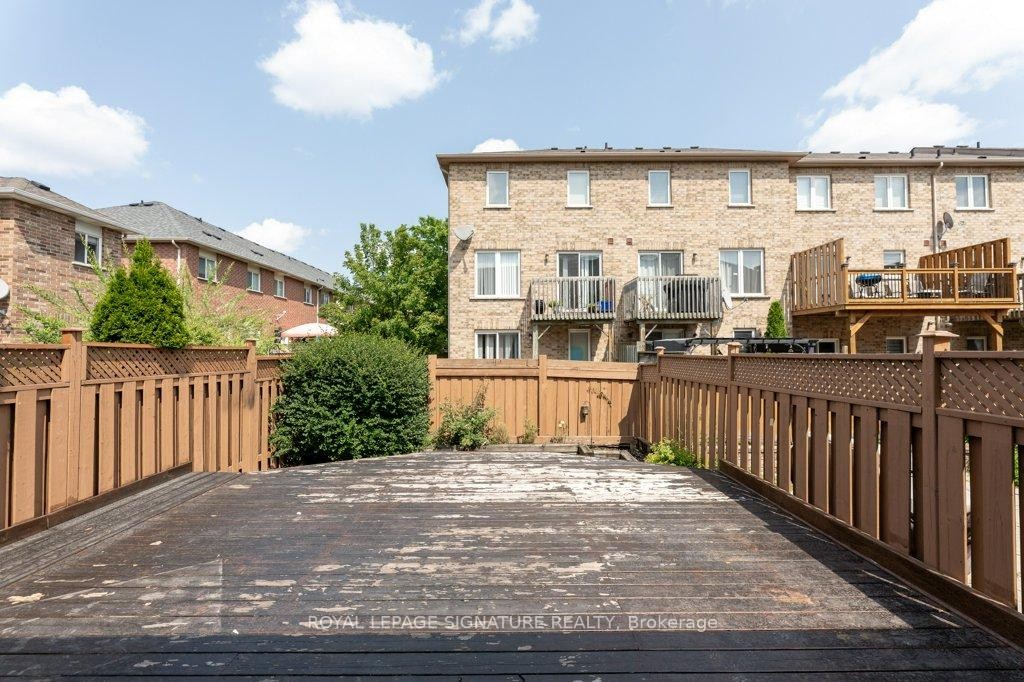 









55


Pottery

Place,
Vaughan,




ON
L4L 9H5

