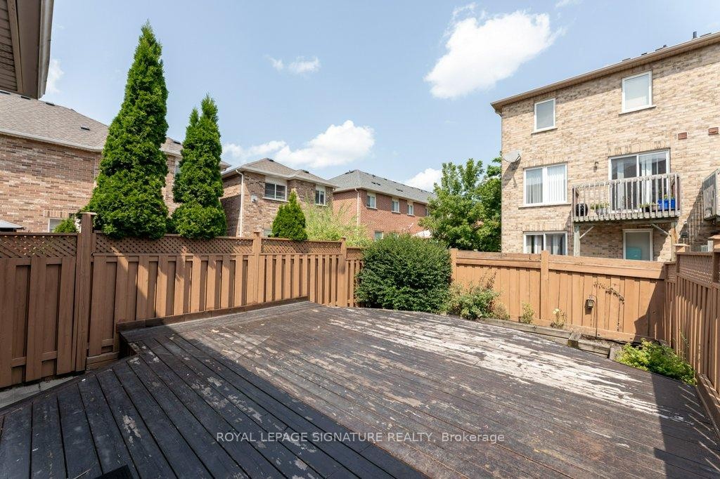 









55


Pottery

Place,
Vaughan,




ON
L4L 9H5

