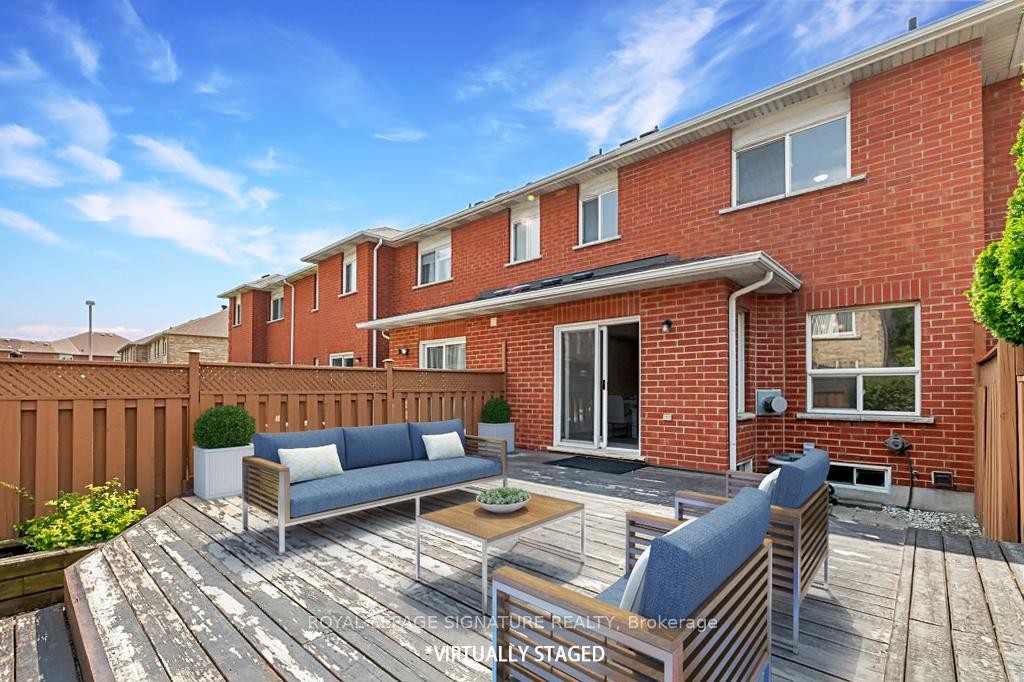









55


Pottery

Place,
Vaughan,




ON
L4L 9H5

