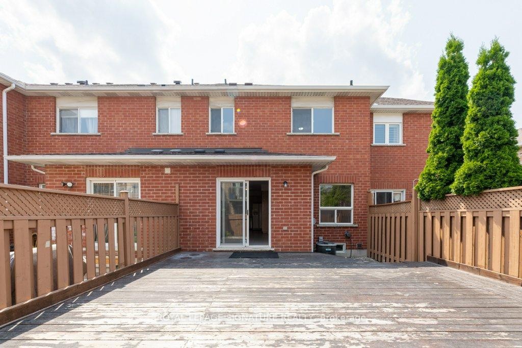 









55


Pottery

Place,
Vaughan,




ON
L4L 9H5

