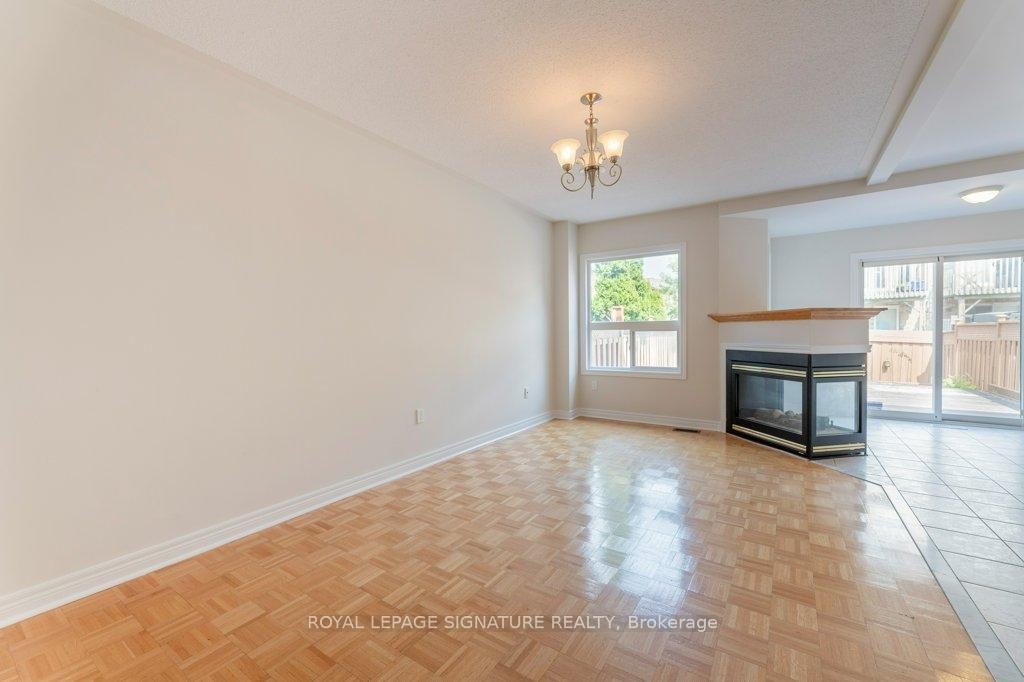 









55


Pottery

Place,
Vaughan,




ON
L4L 9H5

