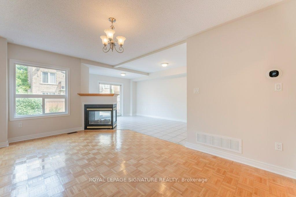 









55


Pottery

Place,
Vaughan,




ON
L4L 9H5

