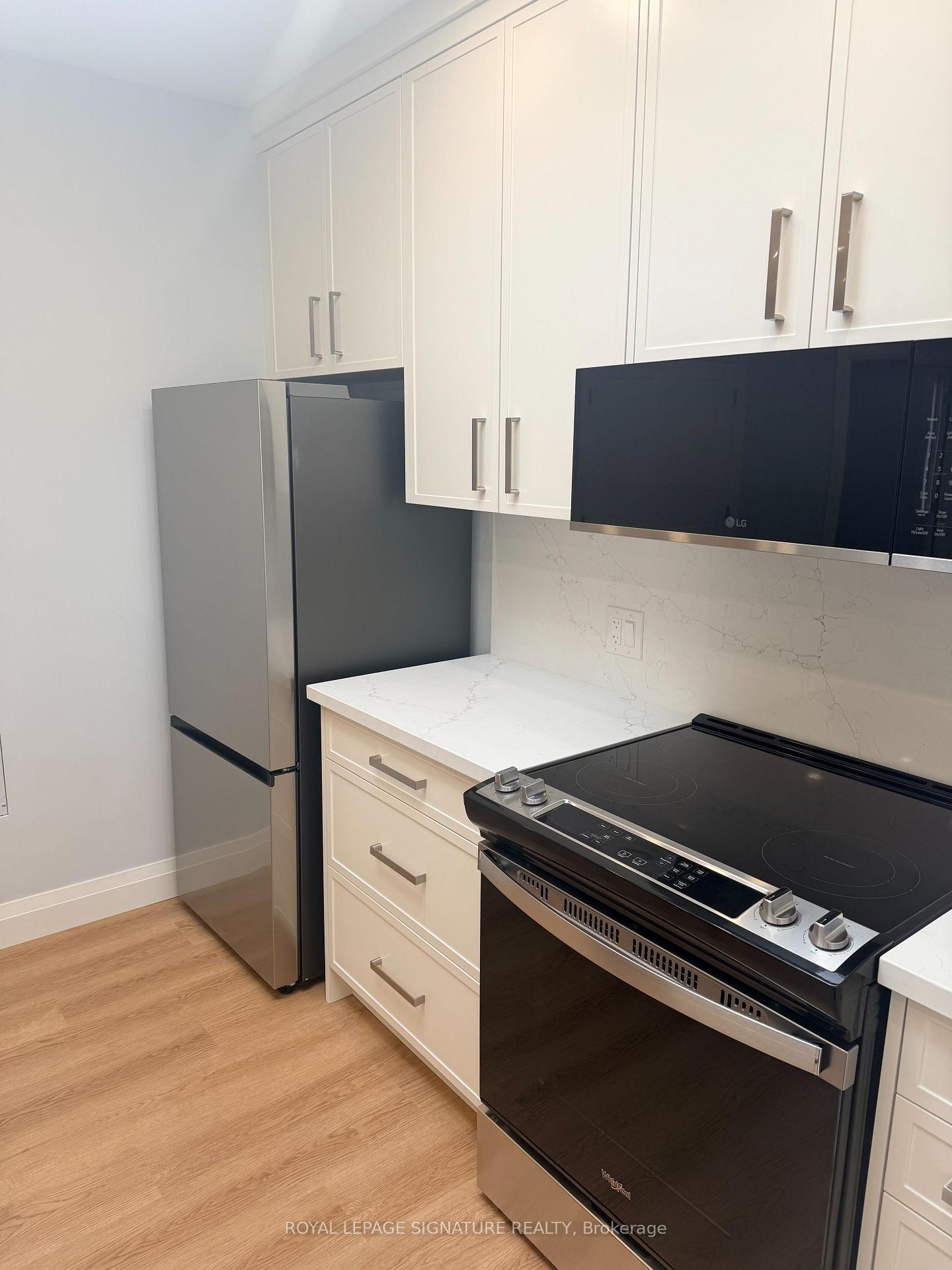 









1727A


Bayview

Avenue, 2,
Toronto,




ON
M4G 3C1

