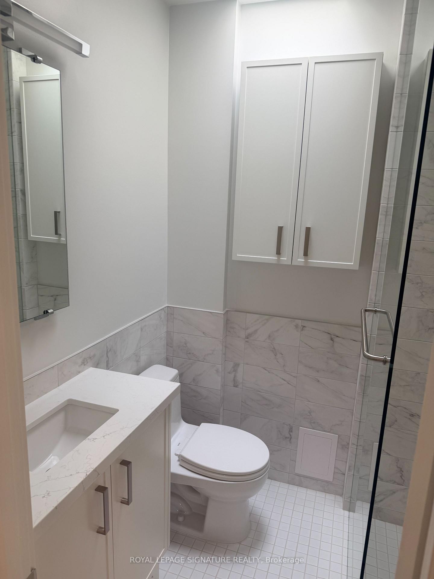 









1727A


Bayview

Avenue, 2,
Toronto,




ON
M4G 3C1

