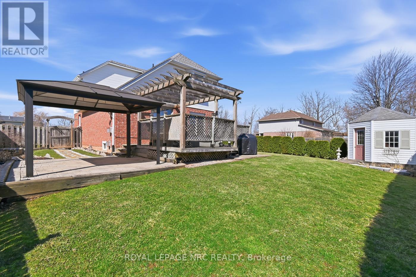 












4393 TAMARAC AVENUE

,
Lincoln (Beamsville),




Ontario
L0R1B8

