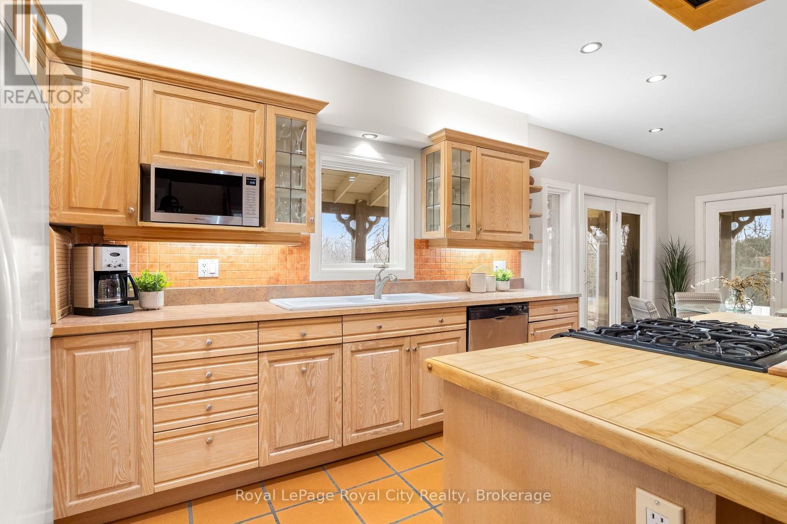 












7306 WELLINGTON RD 21 ROAD

,
Centre Wellington,







Ontario
N0B1S0

