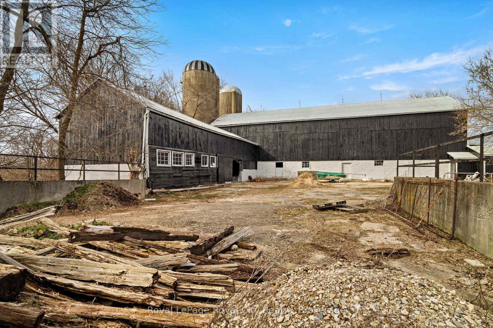 












7306 WELLINGTON RD 21 ROAD

,
Centre Wellington,







Ontario
N0B1S0

