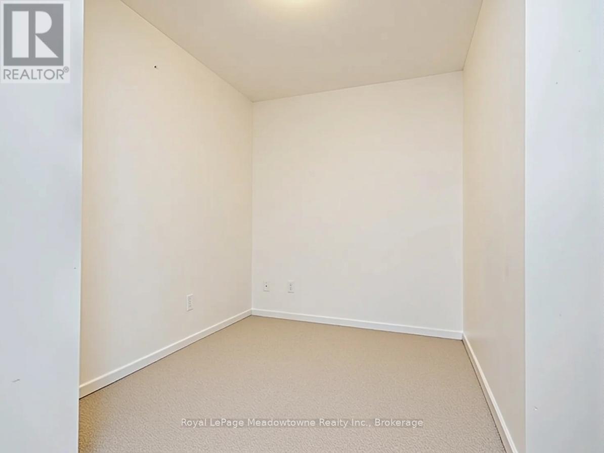 












307 - 43 GOODWIN DRIVE

,
Guelph (Pineridge/Westminster Woods),




Ontario
N1L0E8

