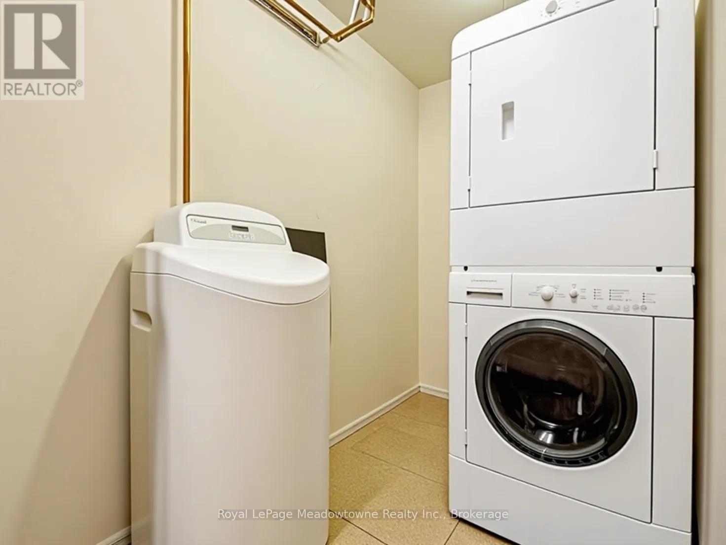 












307 - 43 GOODWIN DRIVE

,
Guelph (Pineridge/Westminster Woods),




Ontario
N1L0E8

