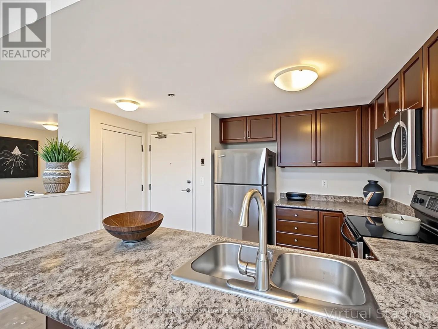 












307 - 43 GOODWIN DRIVE

,
Guelph (Pineridge/Westminster Woods),




Ontario
N1L0E8

