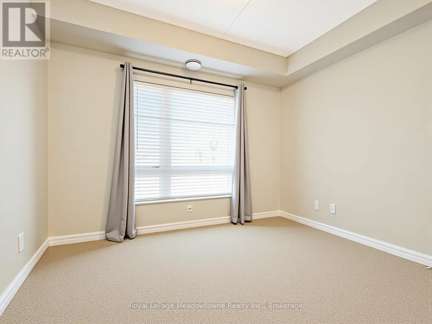 












307 - 43 GOODWIN DRIVE

,
Guelph (Pineridge/Westminster Woods),




Ontario
N1L0E8

