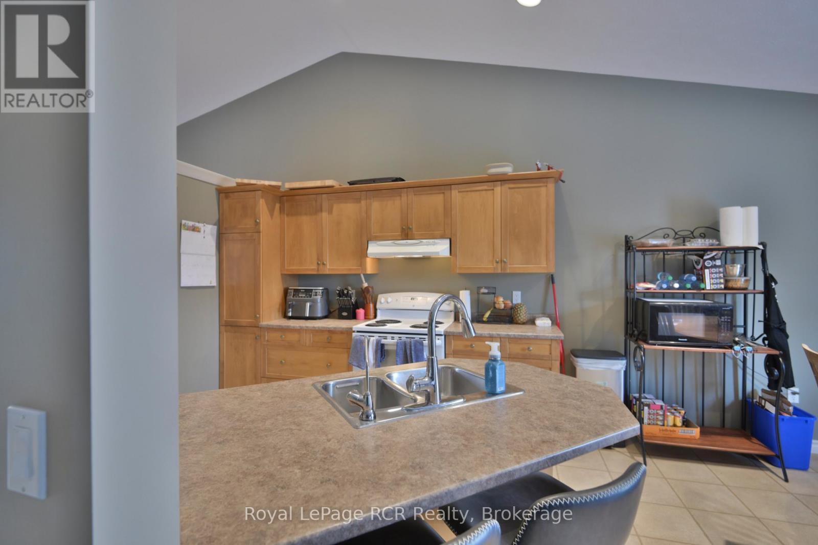












444 GRANDVIEW ROAD

,
North Huron (Wingham),




Ontario
N0G2W0

