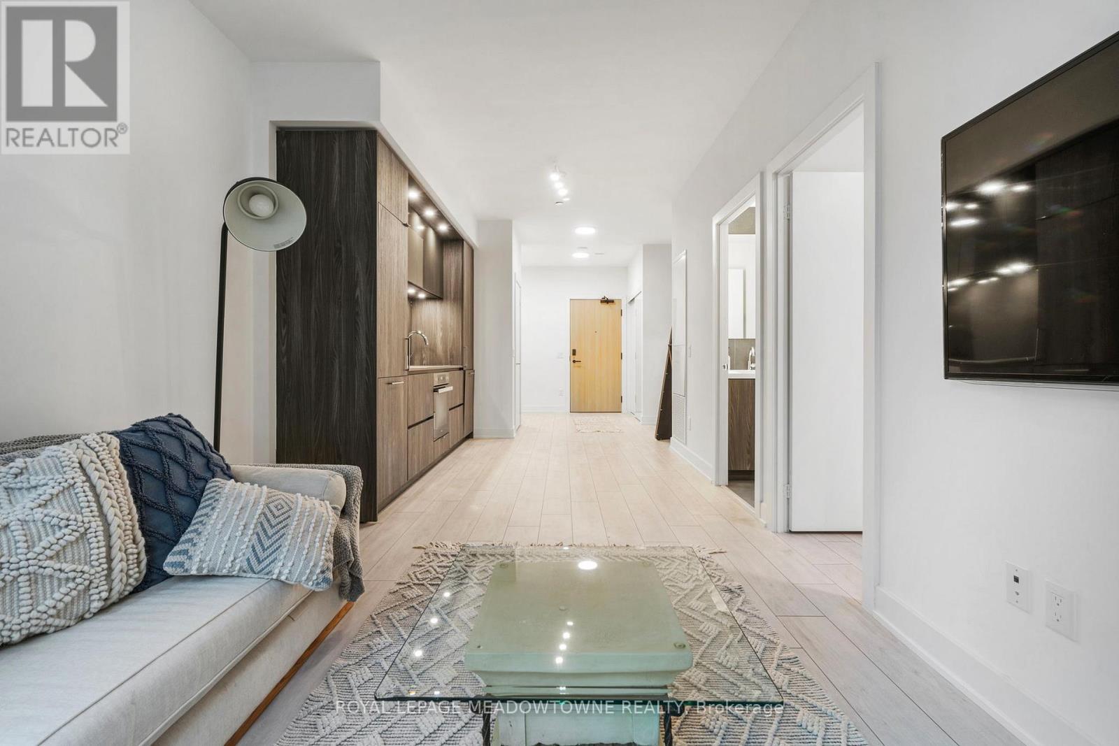 












813 - 15 MERCER STREET

,
Toronto,




Ontario
M5V1H2

