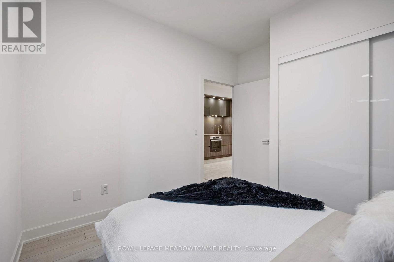 












813 - 15 MERCER STREET

,
Toronto,




Ontario
M5V1H2

