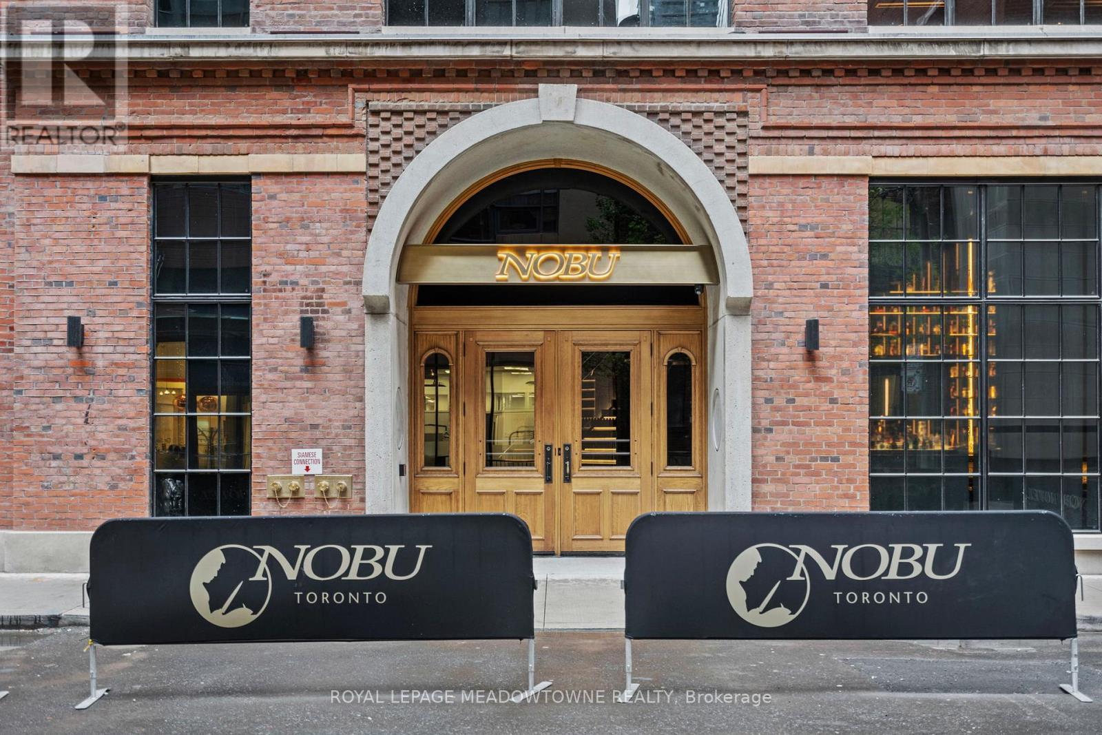 












813 - 15 MERCER STREET

,
Toronto,




Ontario
M5V1H2

