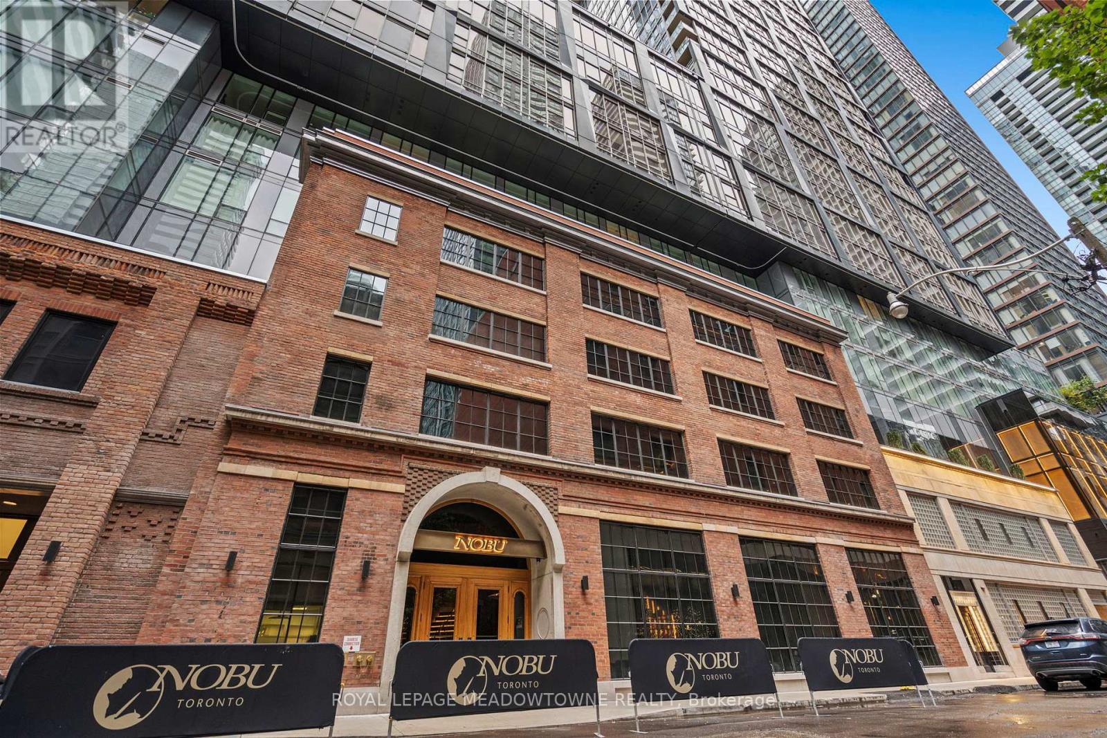 












813 - 15 MERCER STREET

,
Toronto,




Ontario
M5V1H2

