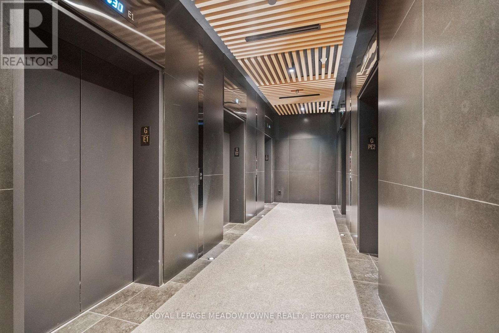 












813 - 15 MERCER STREET

,
Toronto,




Ontario
M5V1H2

