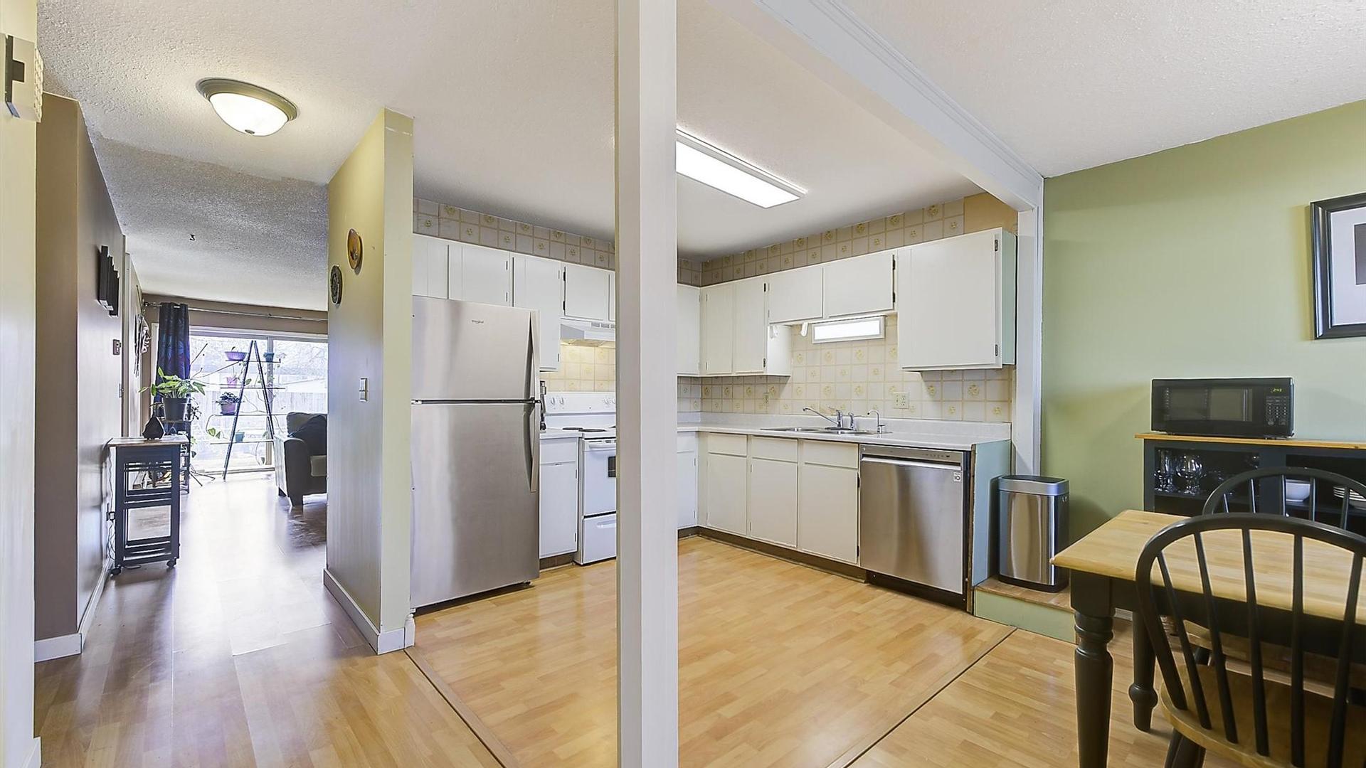 









215


Mills

Road, 102,
Kelowna,




BC
V1X 4G6

