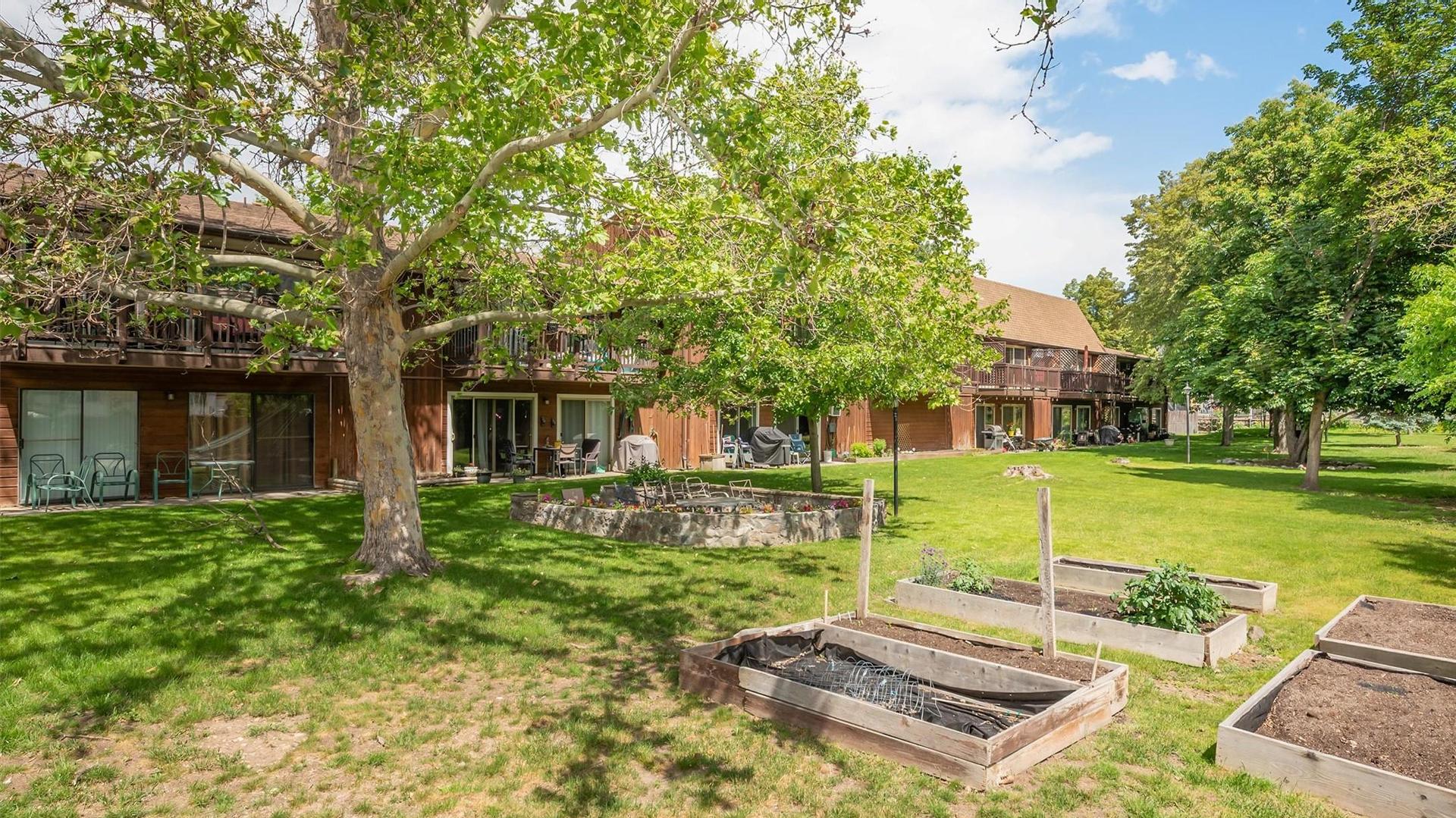 









215


Mills

Road, 102,
Kelowna,




BC
V1X 4G6


