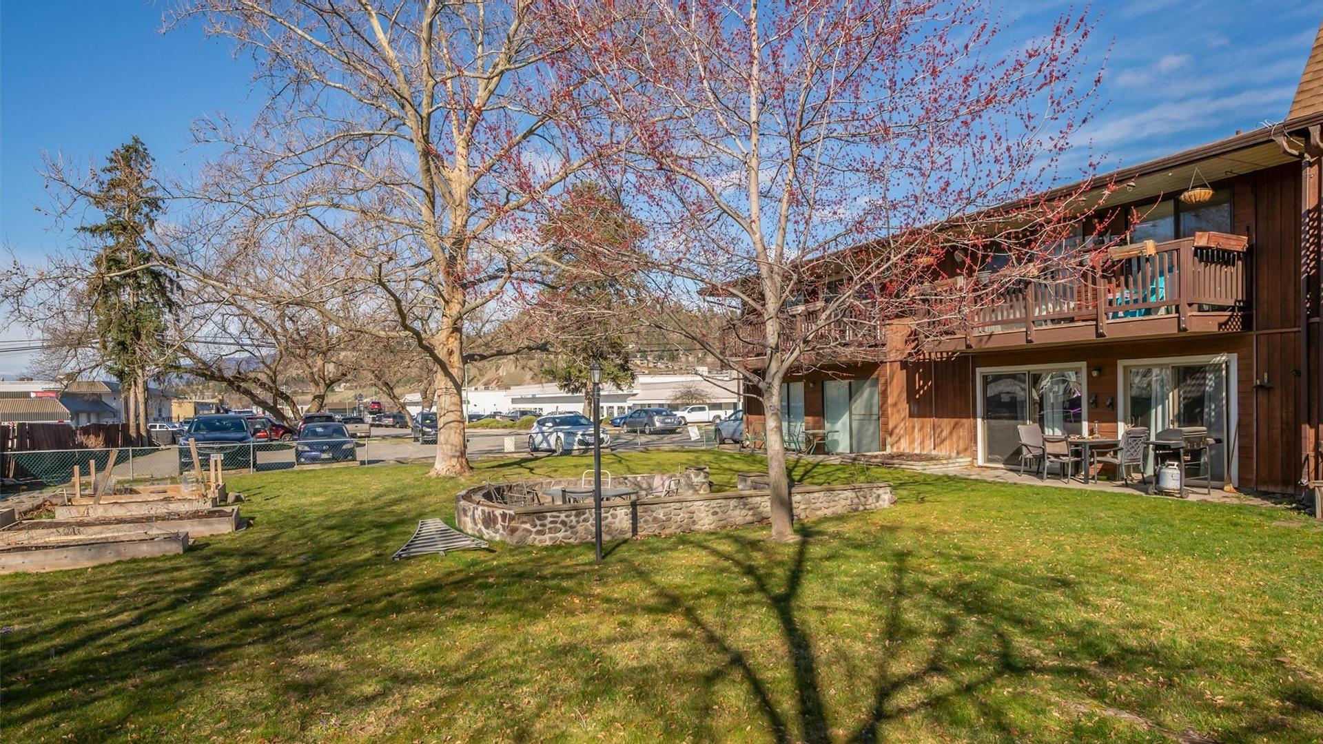 









215


Mills

Road, 102,
Kelowna,




BC
V1X 4G6

