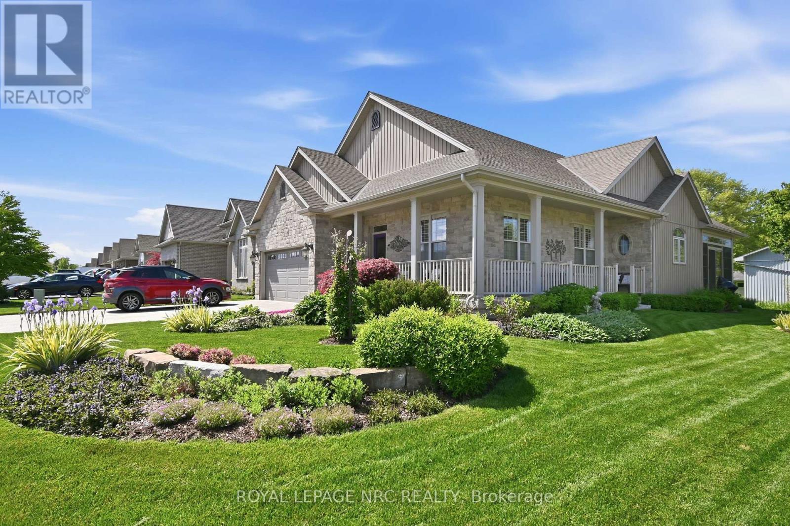 












3930 VILLAGE CREEK DRIVE

,
Fort Erie (Stevensville),




Ontario
L0S1S0


