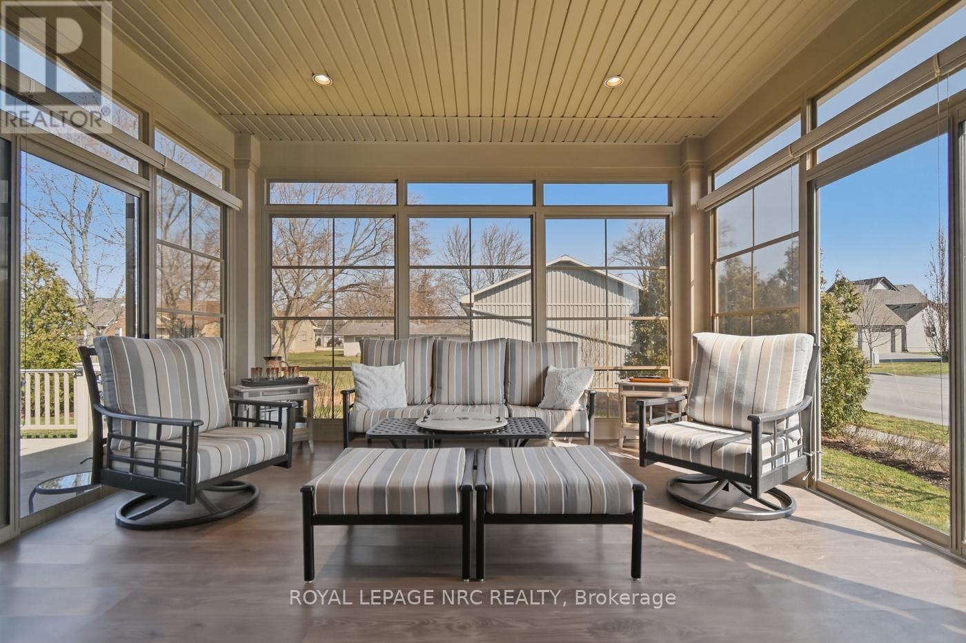 












3930 VILLAGE CREEK DRIVE

,
Fort Erie (Stevensville),




Ontario
L0S1S0


