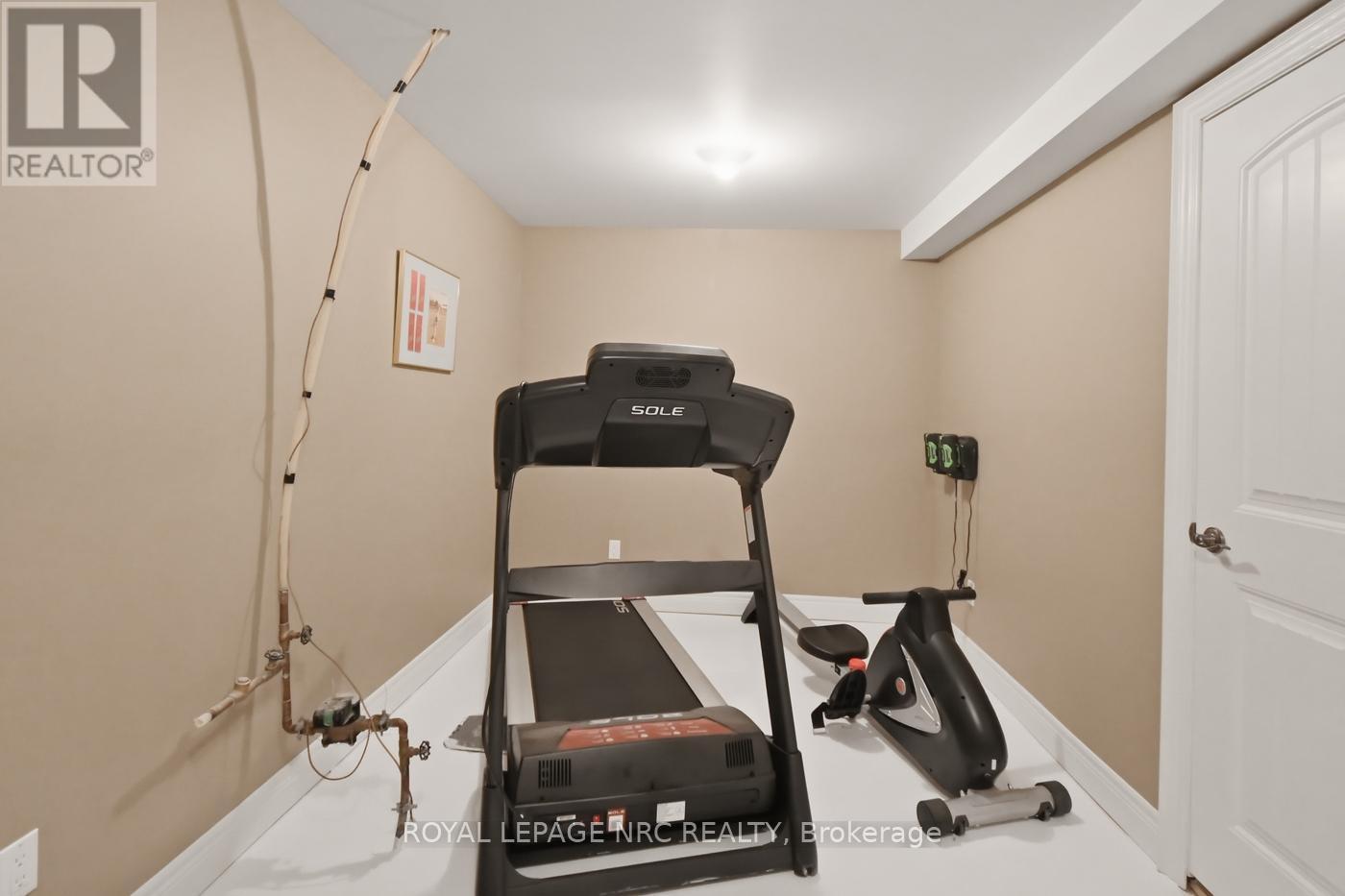 












3930 VILLAGE CREEK DRIVE

,
Fort Erie (Stevensville),




Ontario
L0S1S0

