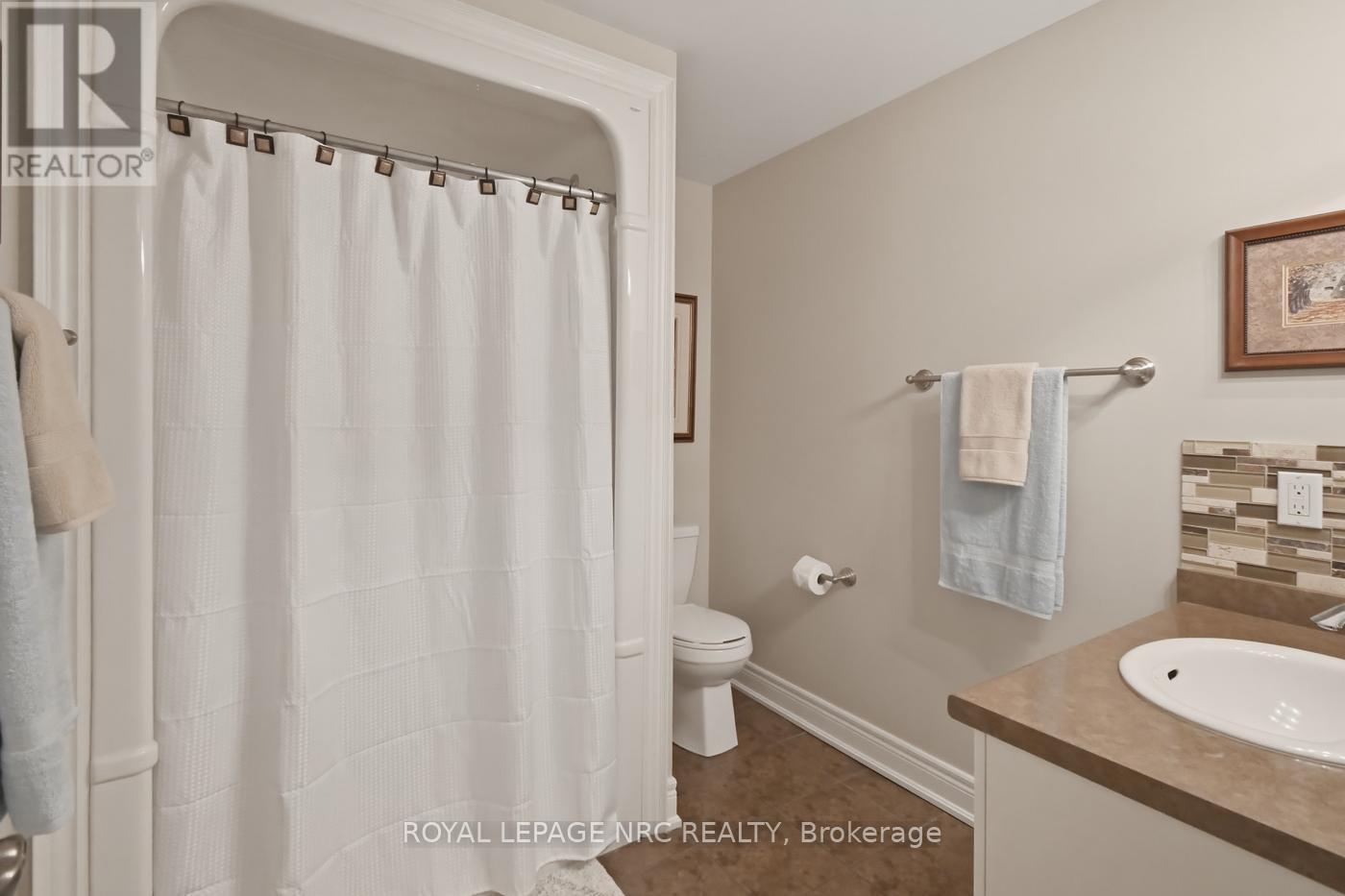












3930 VILLAGE CREEK DRIVE

,
Fort Erie (Stevensville),




Ontario
L0S1S0

