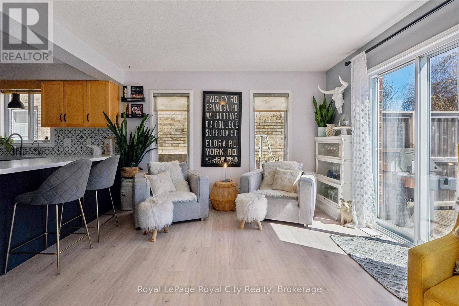 












11 WARREN STREET

,
Guelph (Grange Road),




Ontario
N1E7K4

