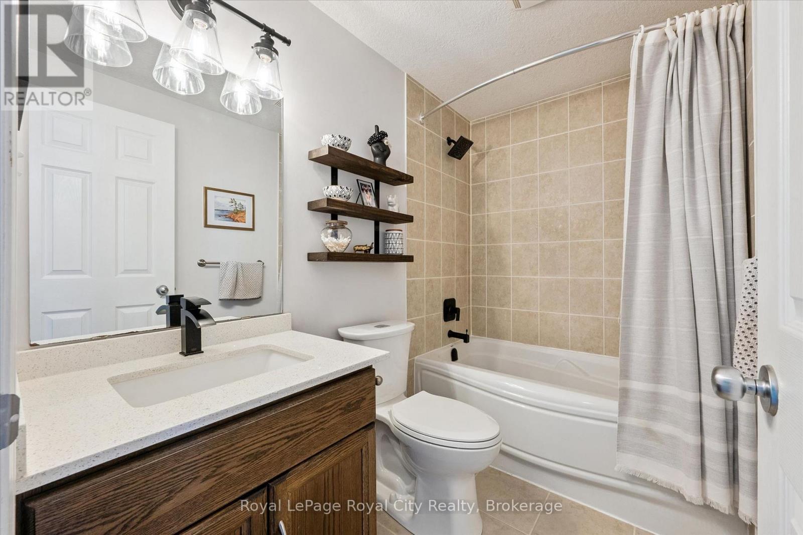 












11 WARREN STREET

,
Guelph (Grange Road),




Ontario
N1E7K4

