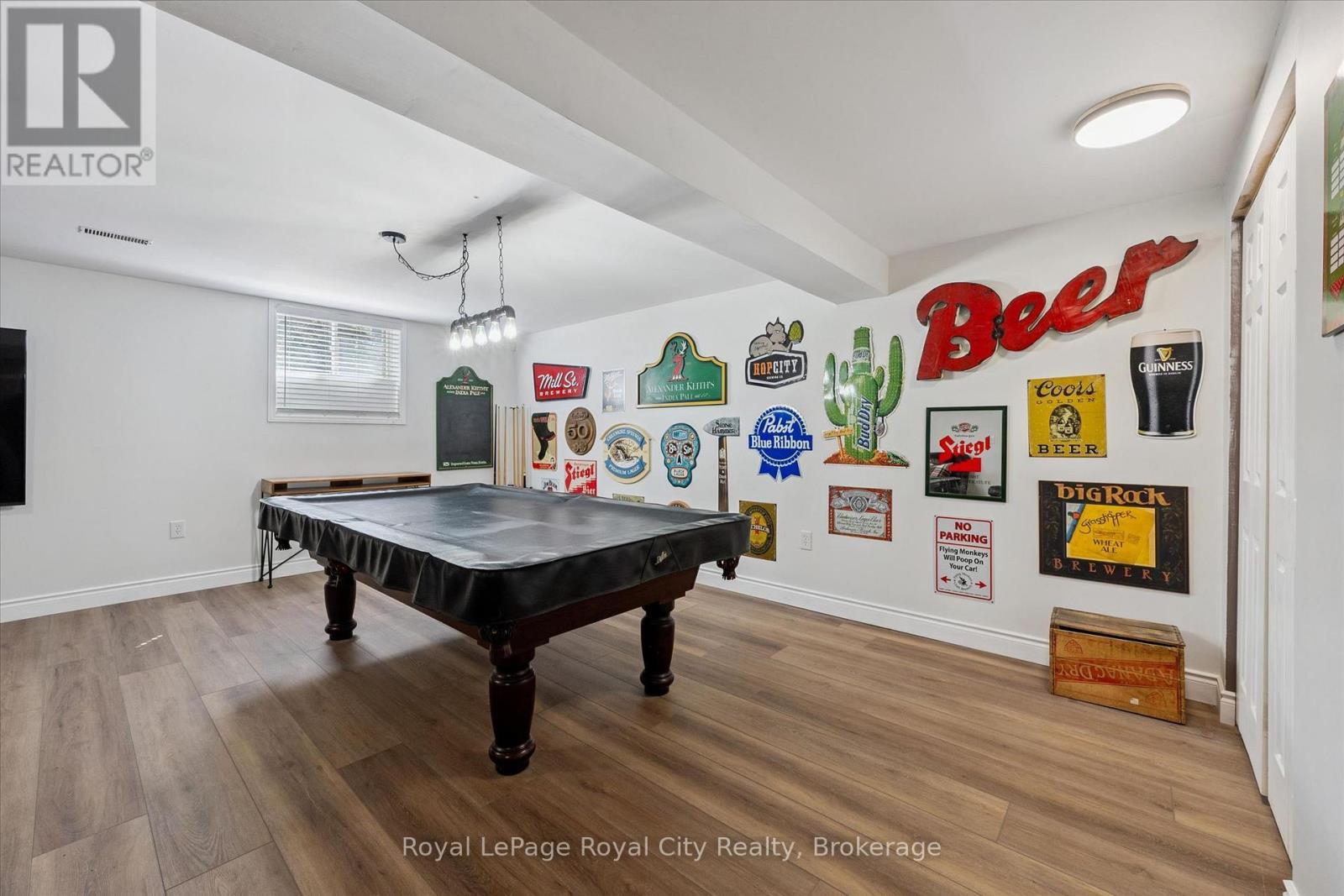 












11 WARREN STREET

,
Guelph (Grange Road),




Ontario
N1E7K4

