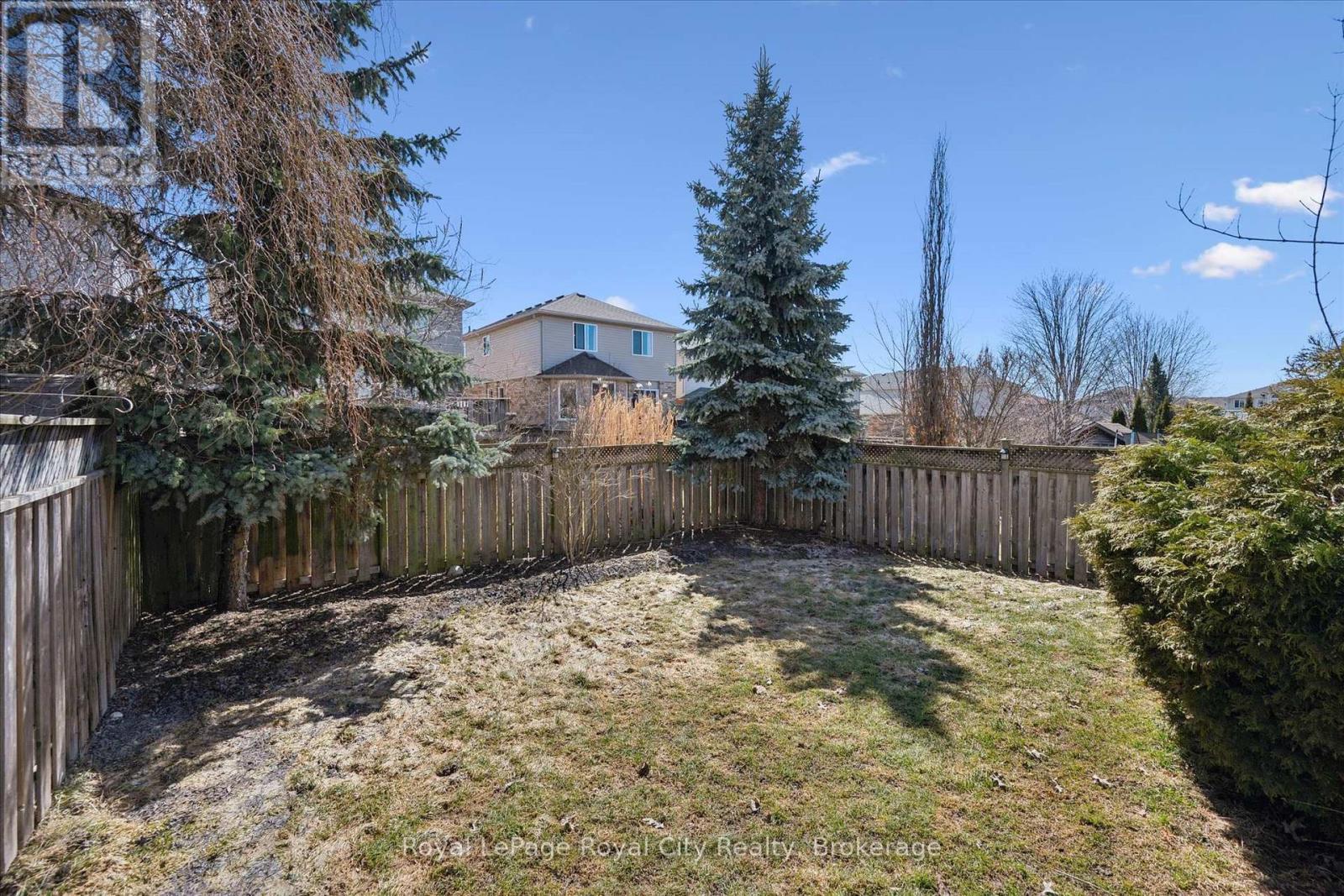












11 WARREN STREET

,
Guelph (Grange Road),




Ontario
N1E7K4

