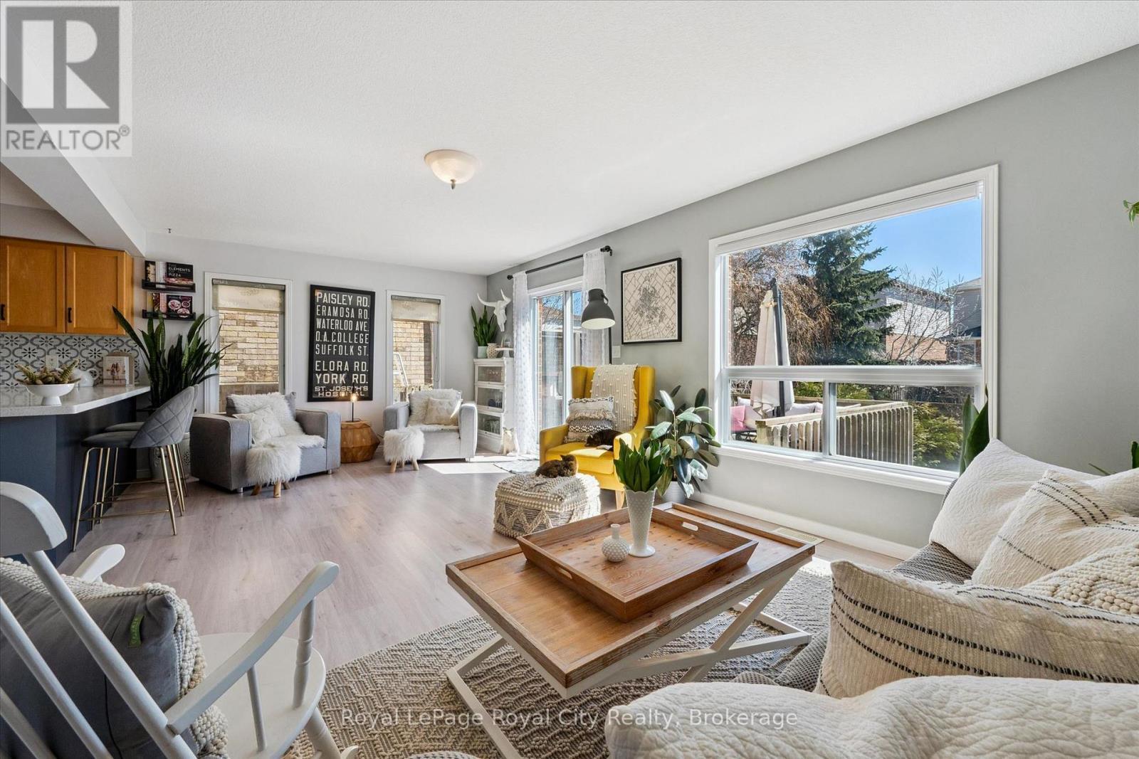 












11 WARREN STREET

,
Guelph (Grange Road),




Ontario
N1E7K4

