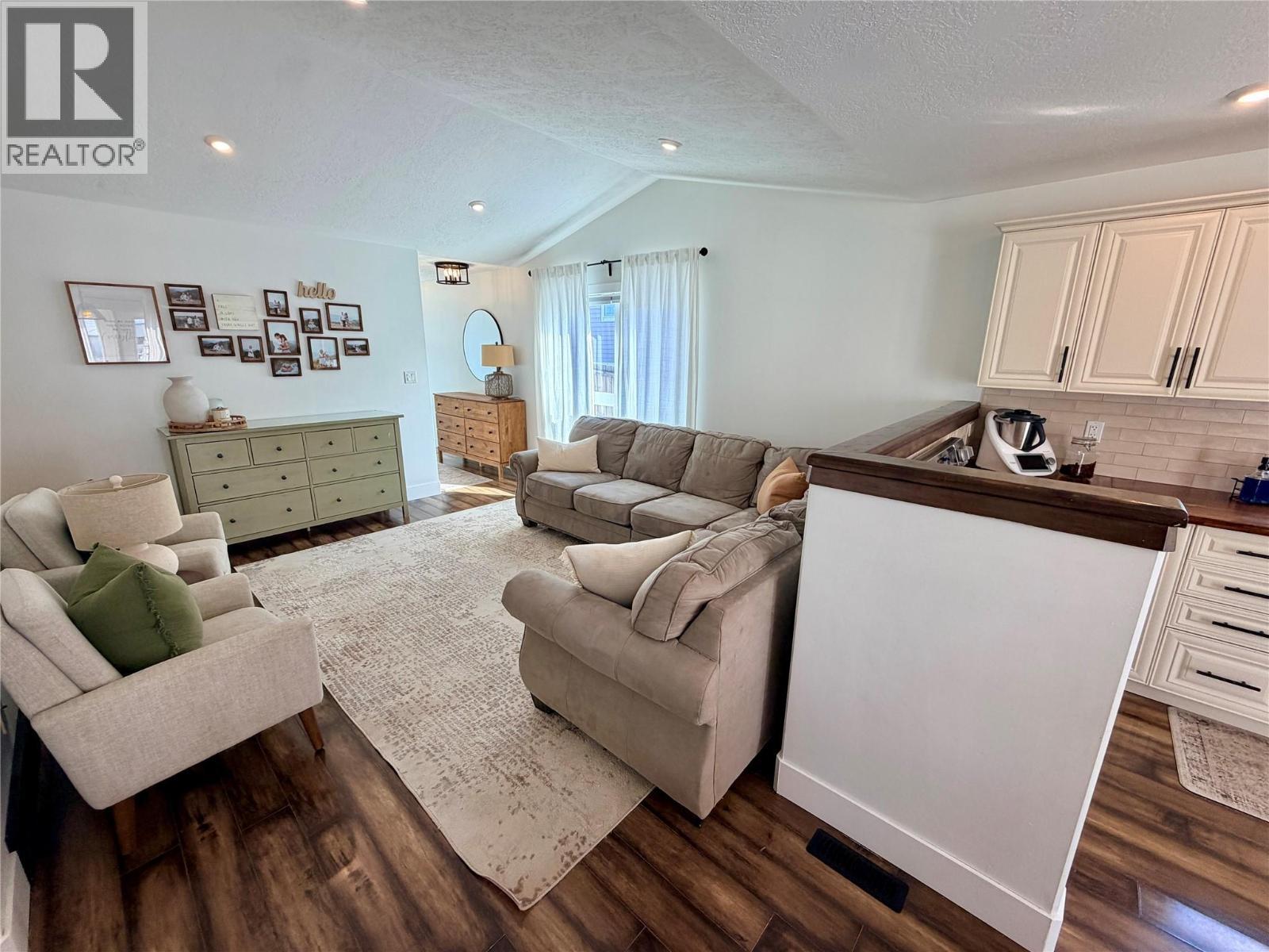












1327 101 Avenue

,
Dawson Creek,




British Columbia
V1G2A4

