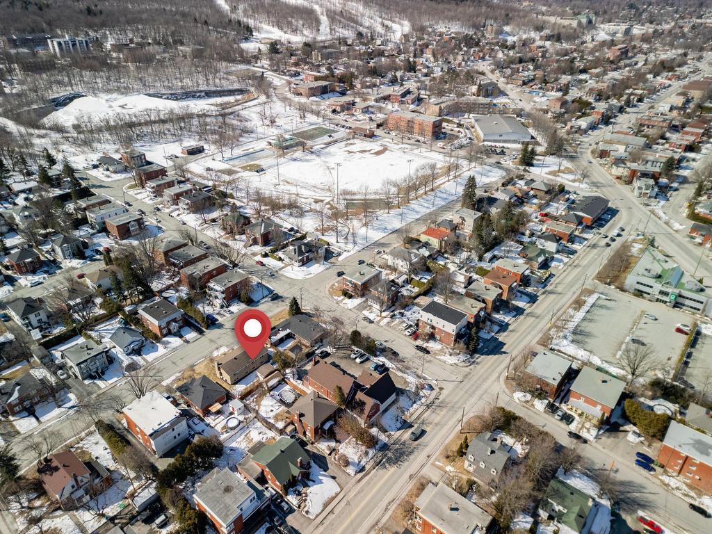 









1011


Rue de Cambrai

,
Jacques-Cartier (Sherbrooke),




QC
J1H2R8

