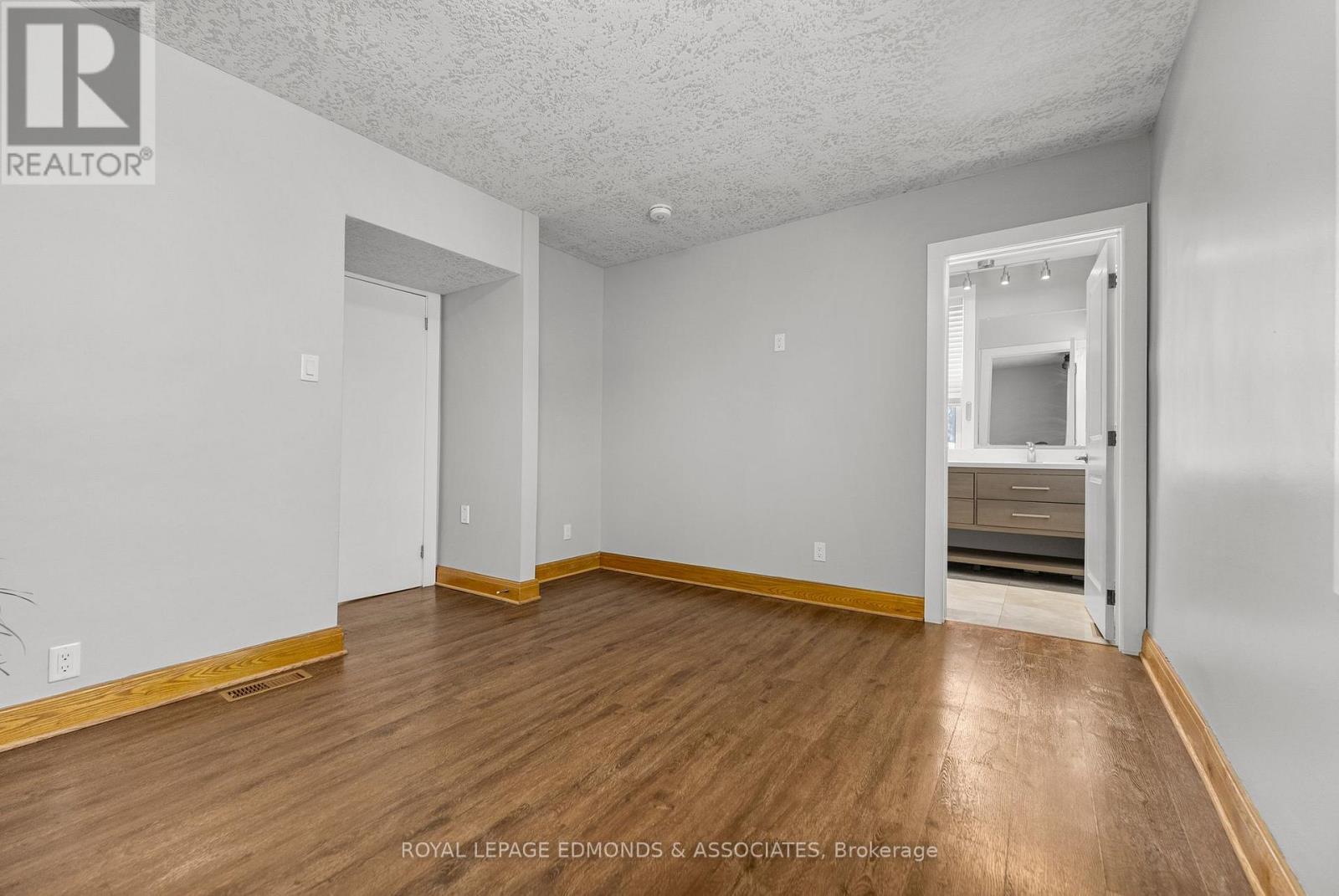 












87 DICKSON STREET

,
Pembroke,




Ontario
K8A2W8

