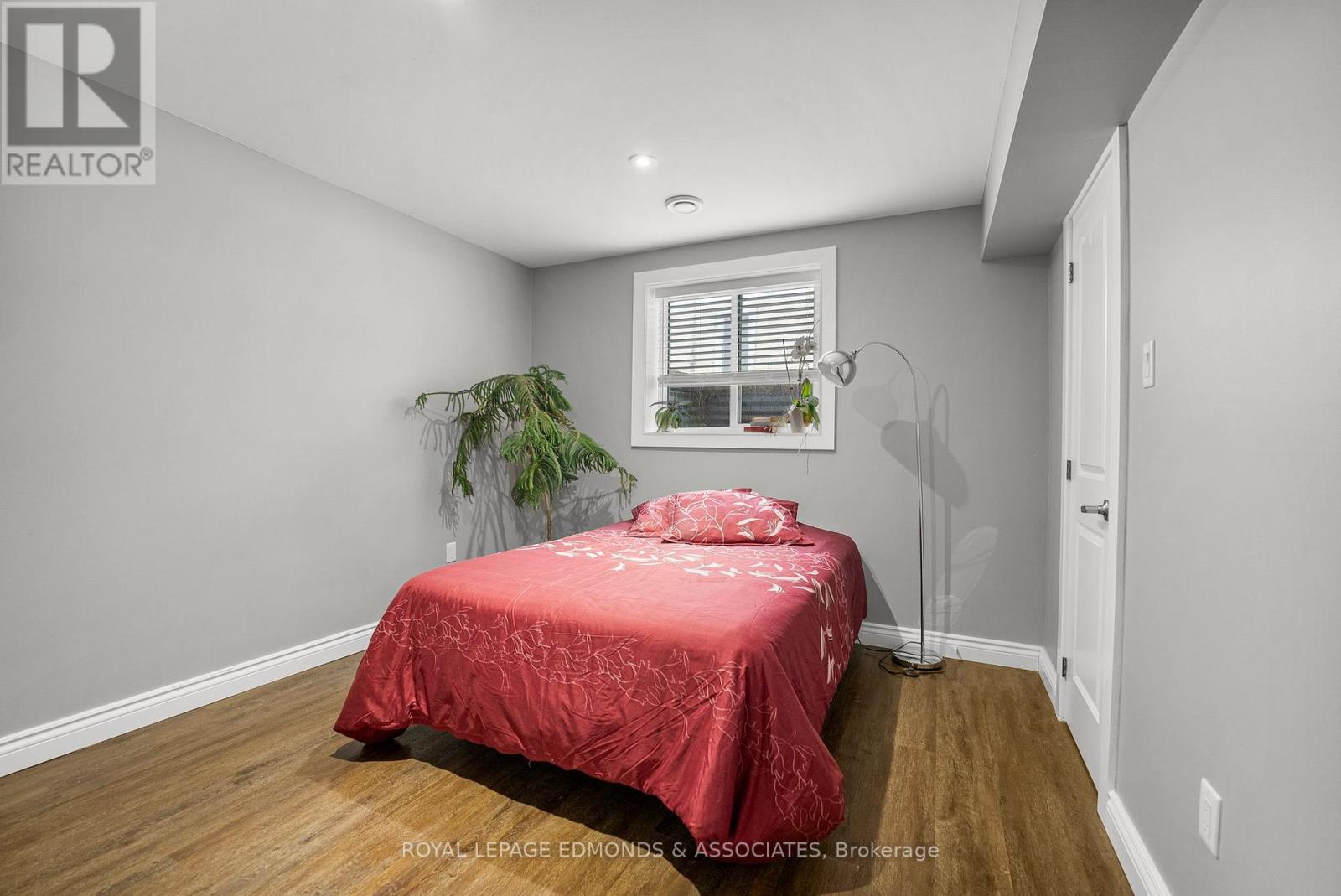 












87 DICKSON STREET

,
Pembroke,




Ontario
K8A2W8

