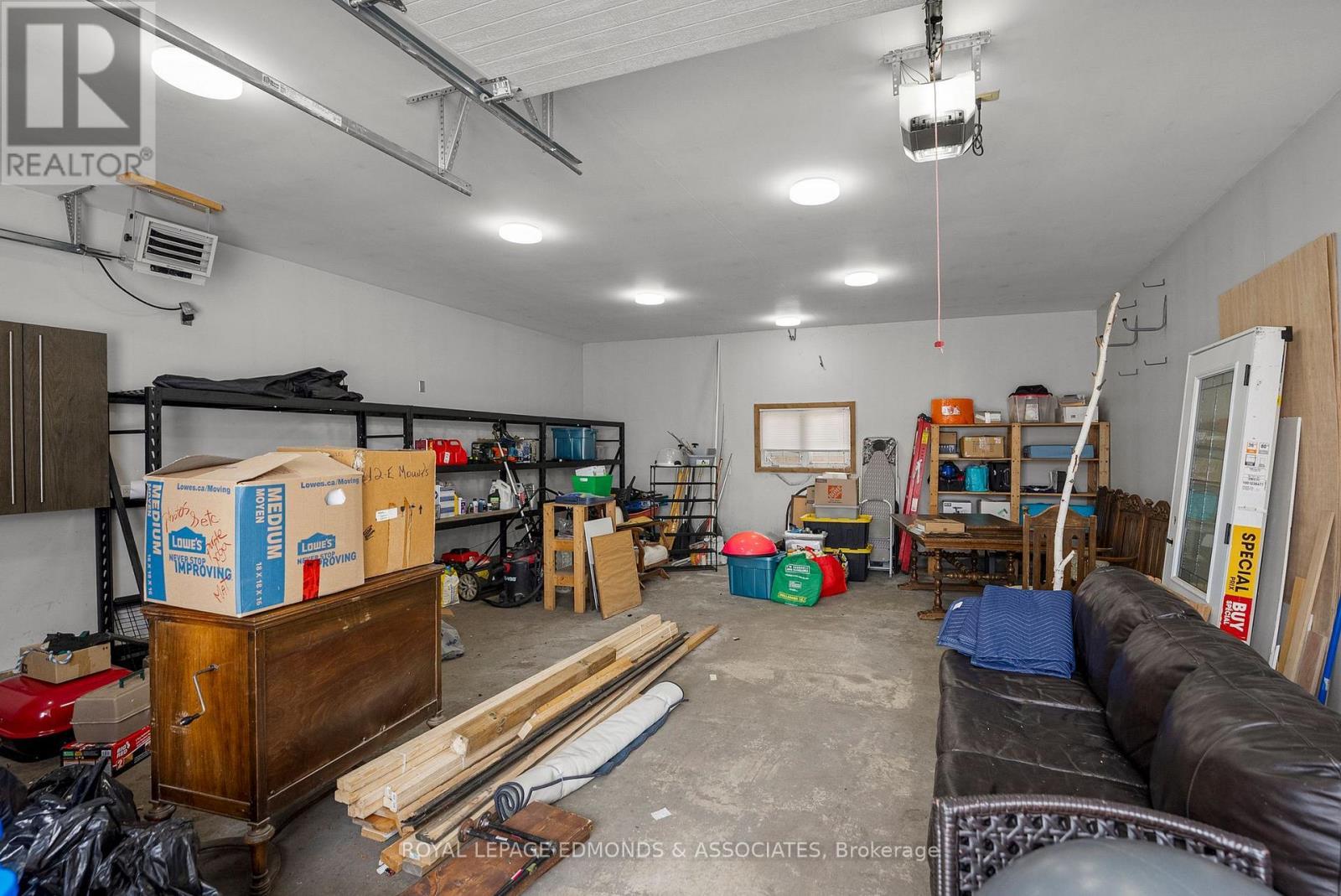 












87 DICKSON STREET

,
Pembroke,




Ontario
K8A2W8

