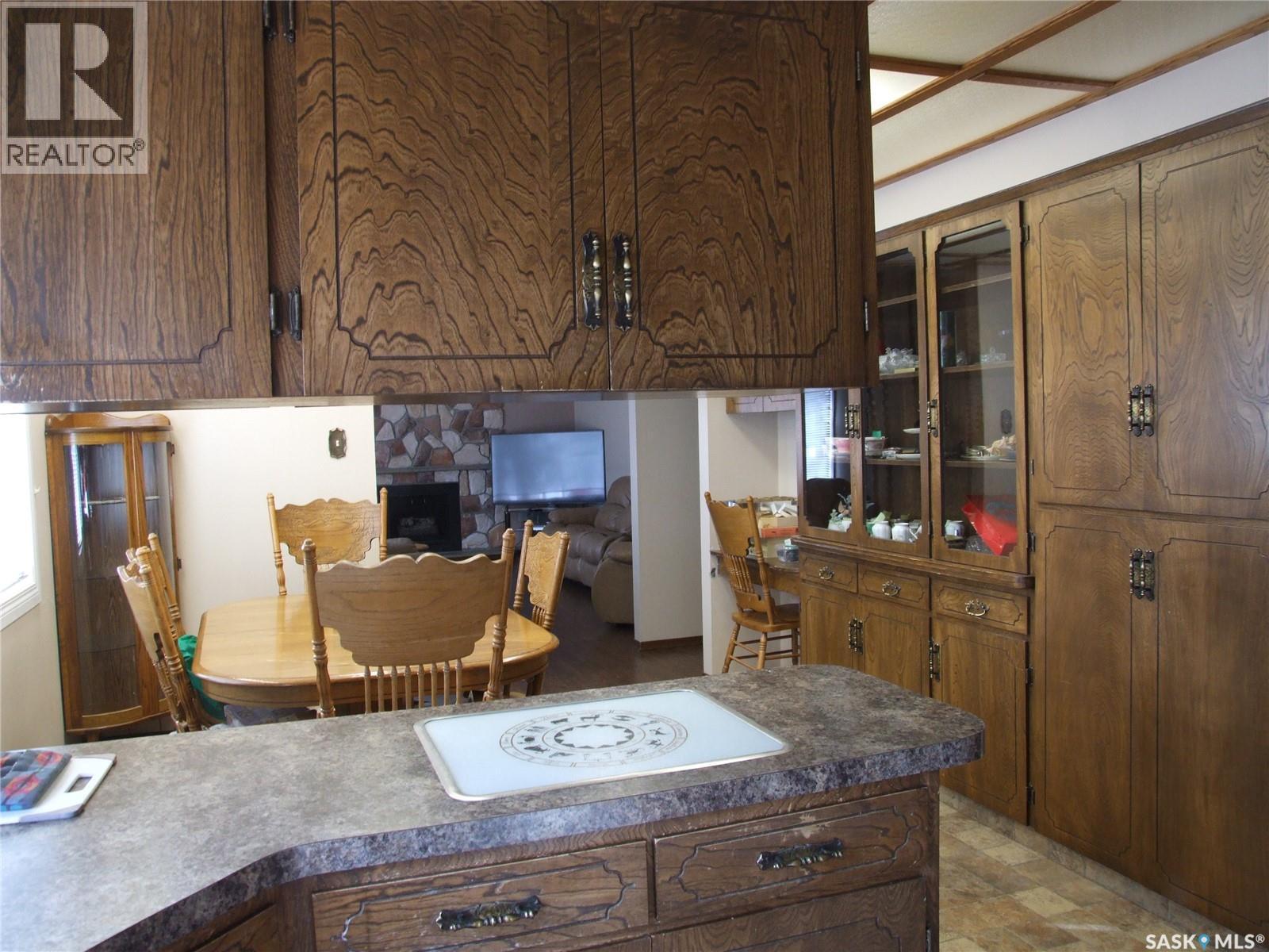 












301 5th STREET W

,
Leader,




Saskatchewan
S0N1H0

