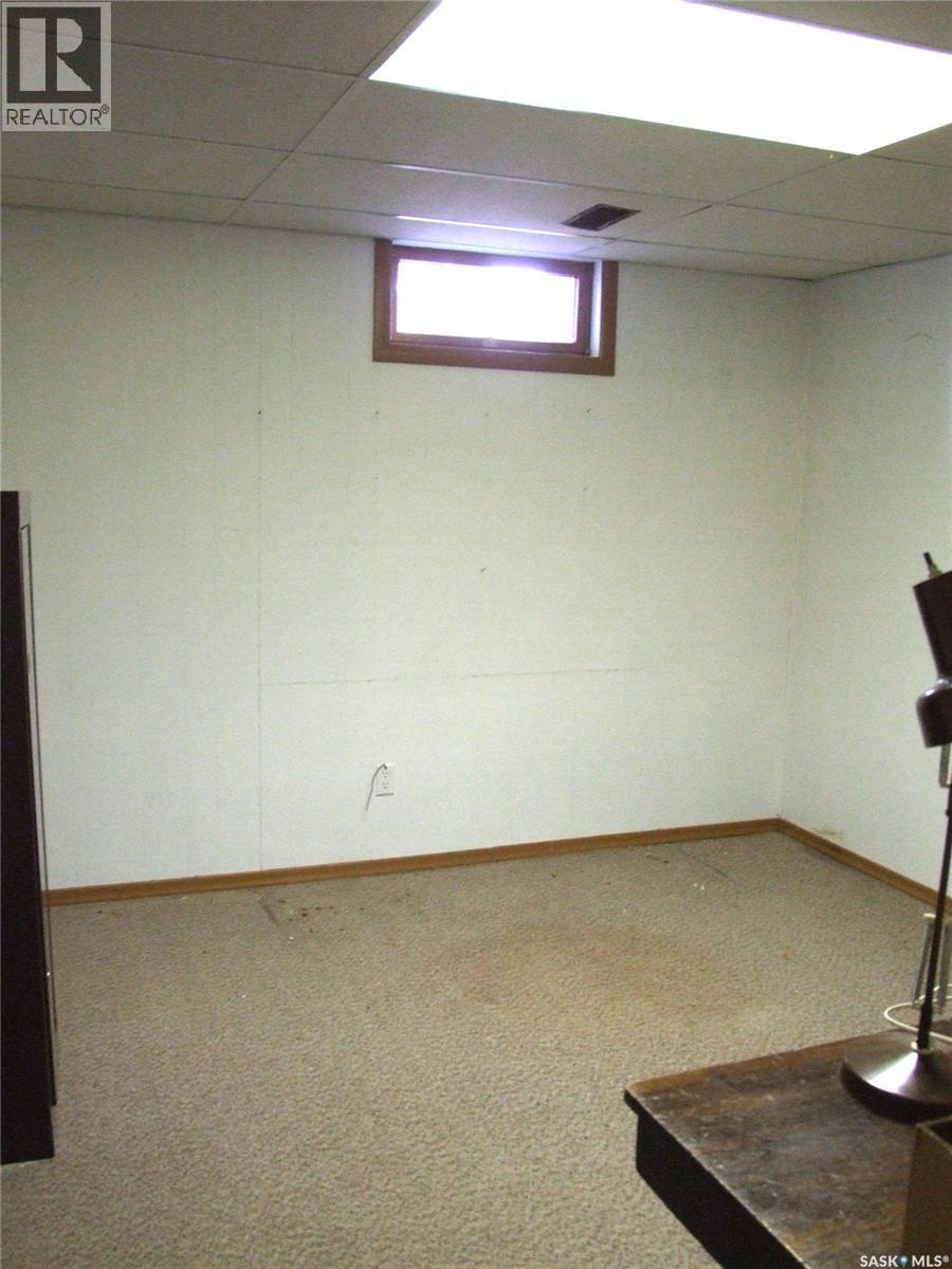 












301 5th STREET W

,
Leader,




Saskatchewan
S0N1H0

