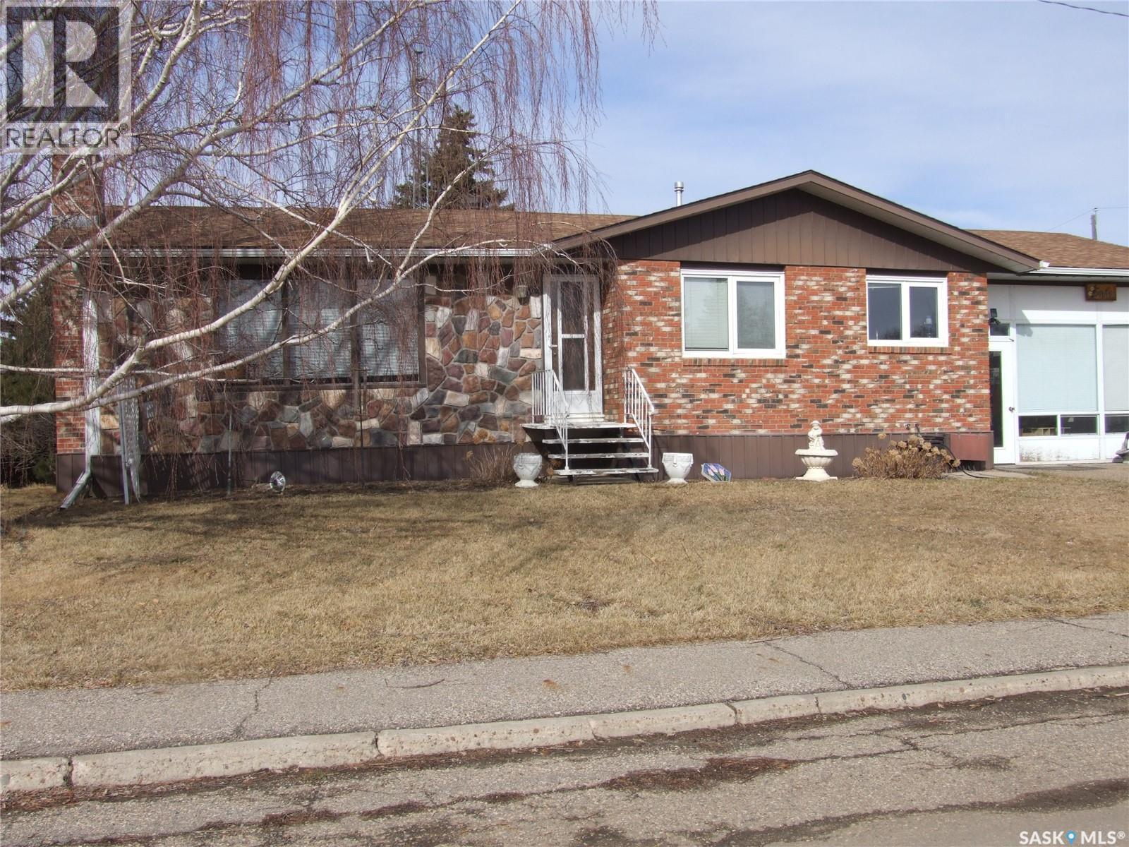 












301 5th STREET W

,
Leader,




Saskatchewan
S0N1H0


