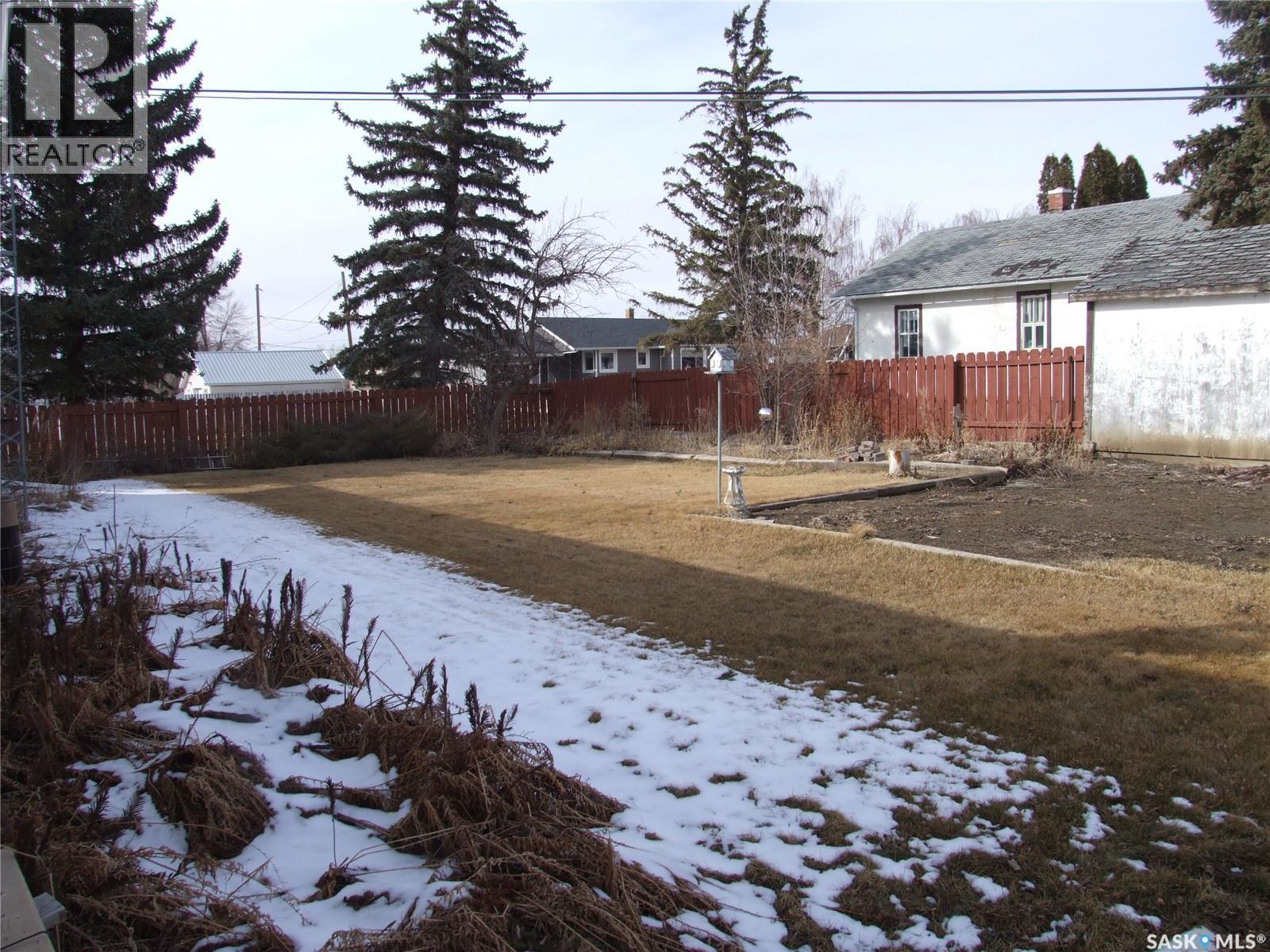 












301 5th STREET W

,
Leader,




Saskatchewan
S0N1H0

