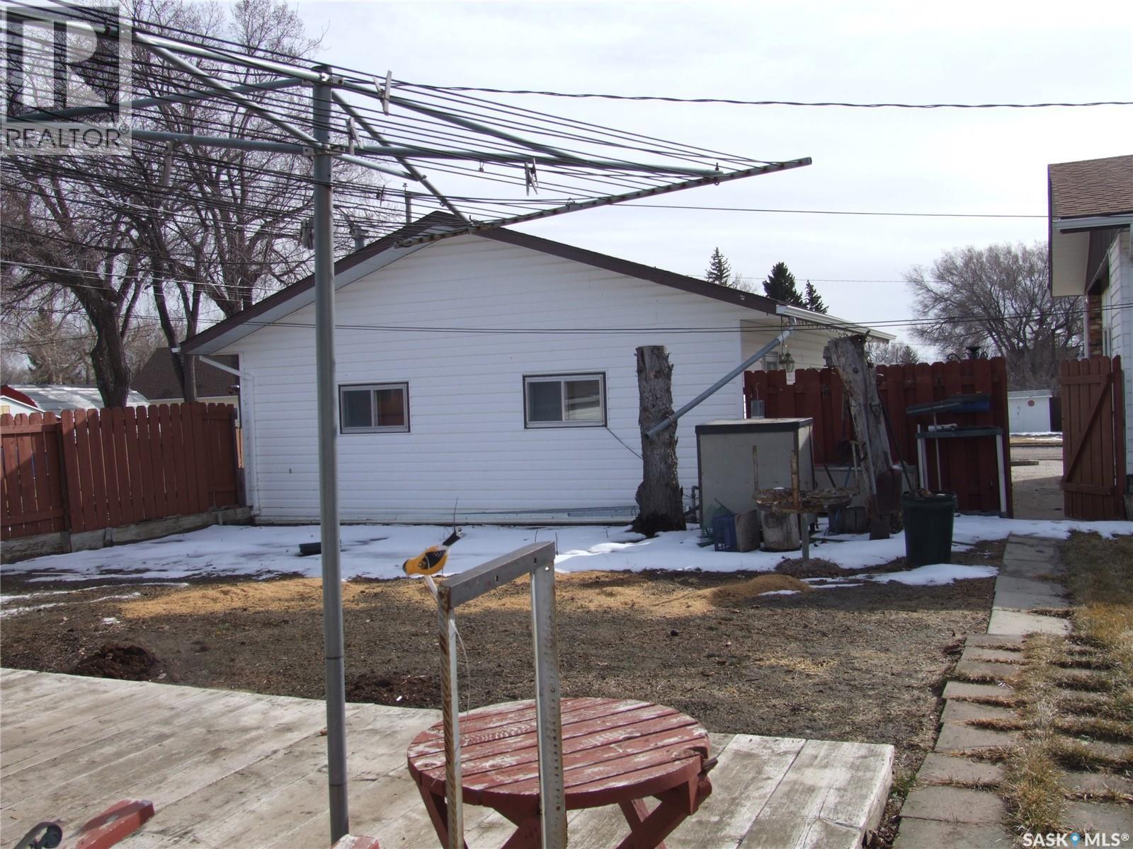 












301 5th STREET W

,
Leader,




Saskatchewan
S0N1H0

