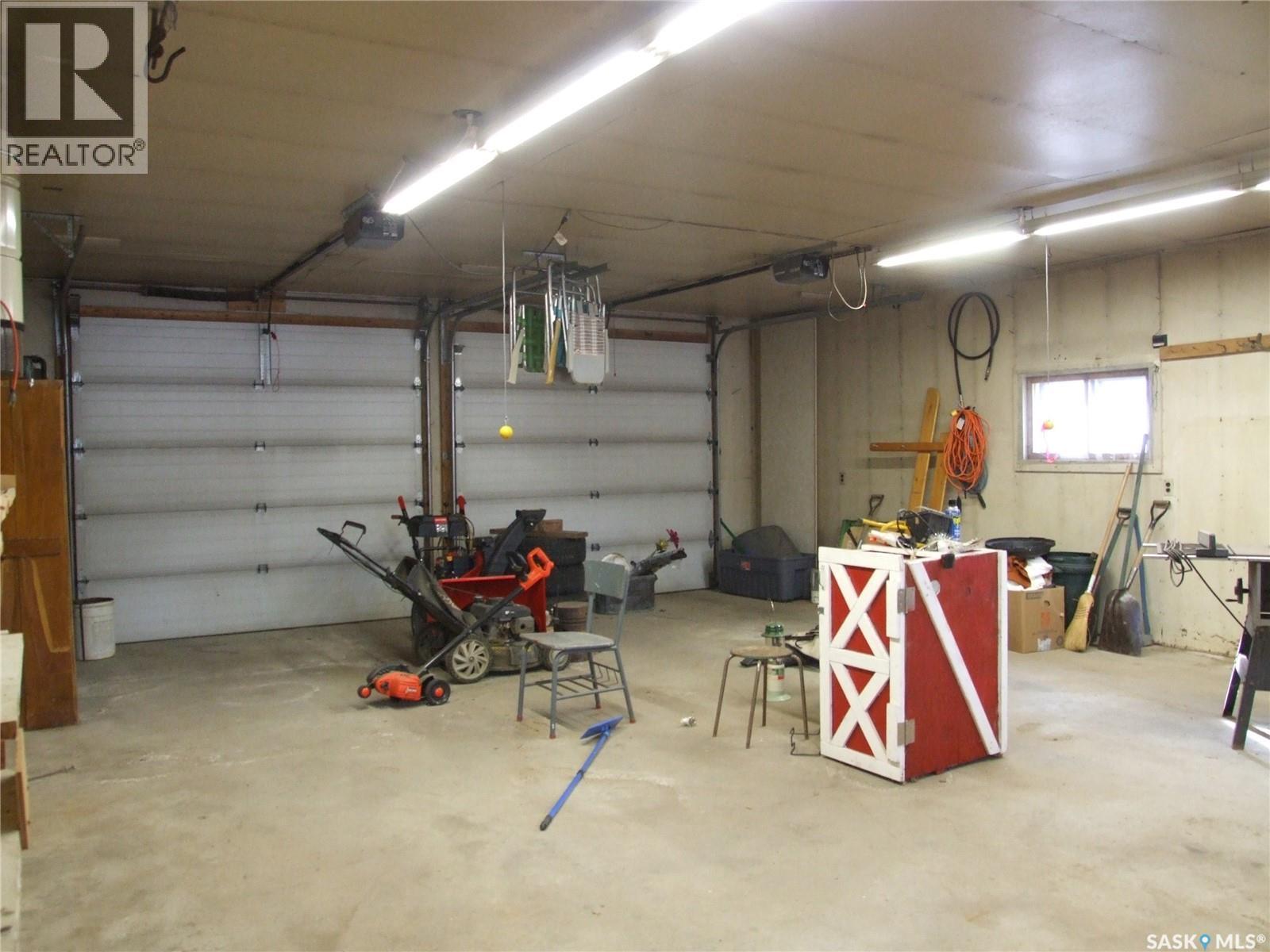 












301 5th STREET W

,
Leader,




Saskatchewan
S0N1H0

